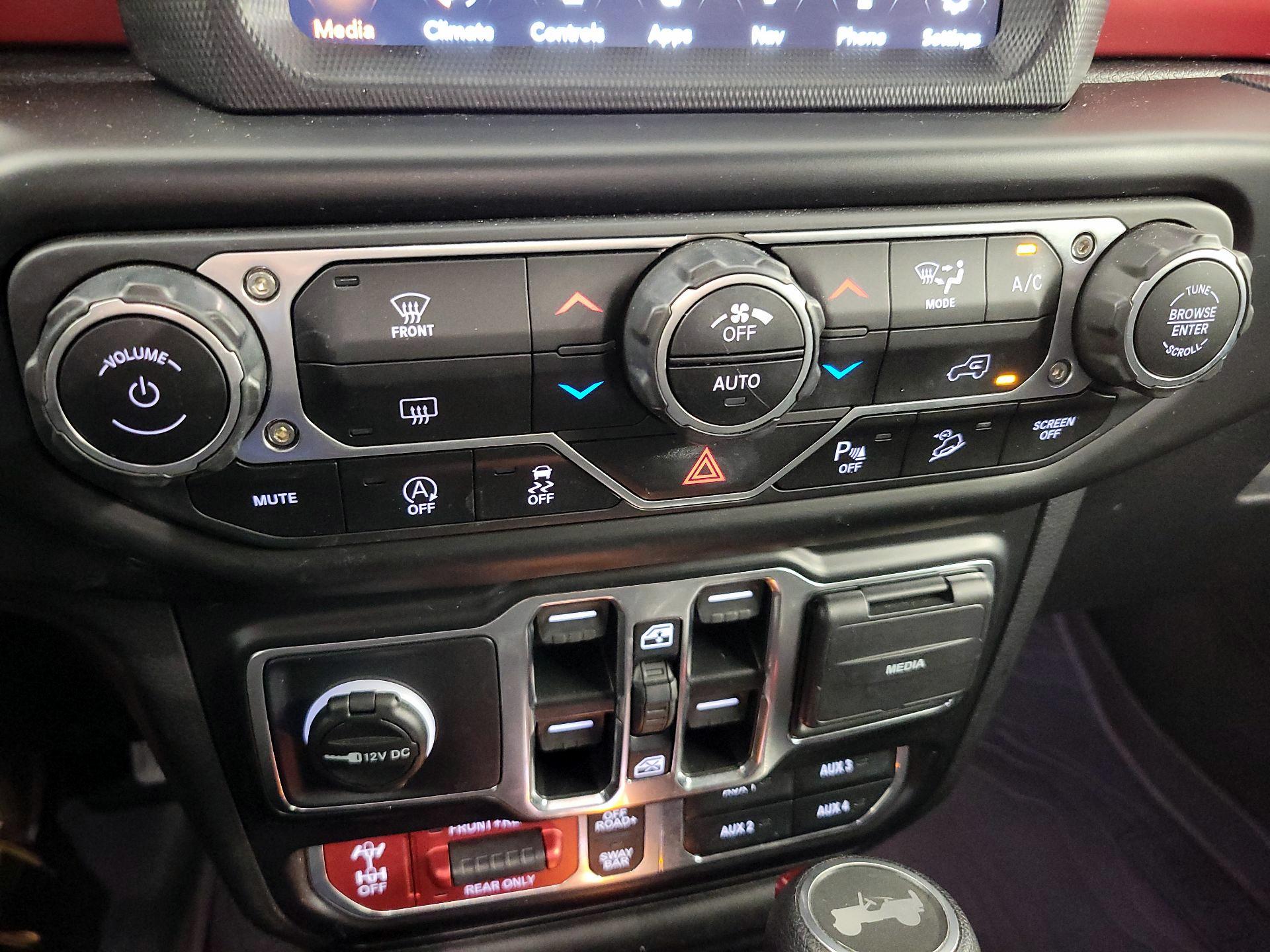 Thumbnail: 2021 Jeep Wrangler - 17