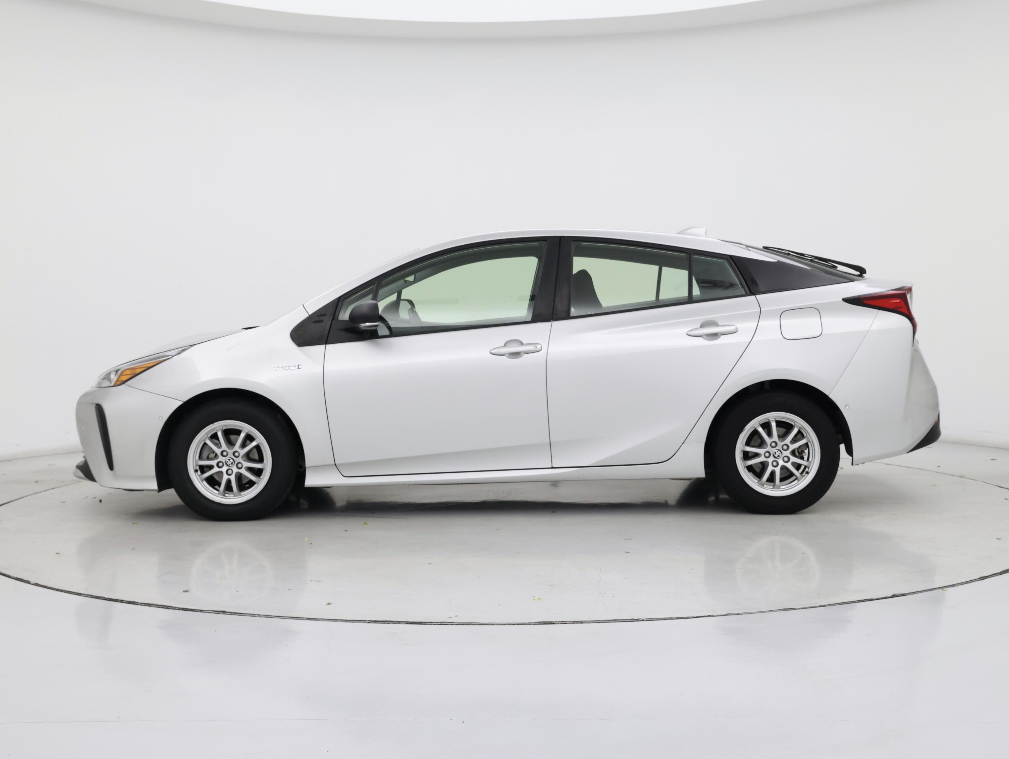 Thumbnail: 2022 Toyota Prius - 3