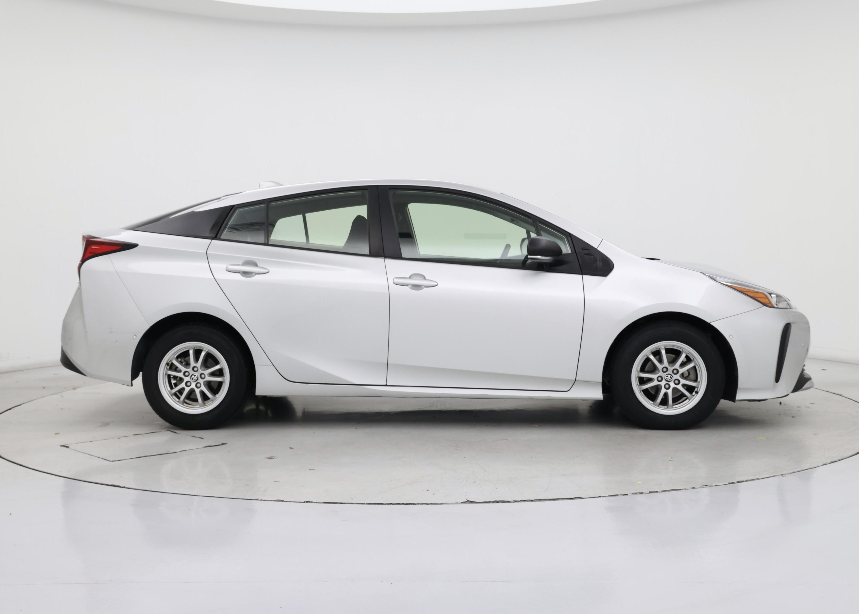 Thumbnail: 2022 Toyota Prius - 7