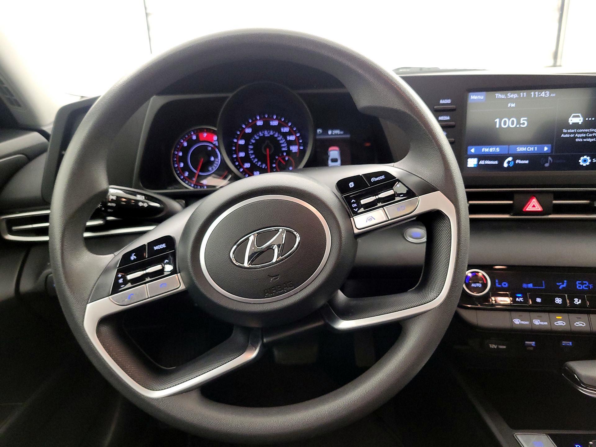 Thumbnail: 2023 Hyundai Elantra - 10
