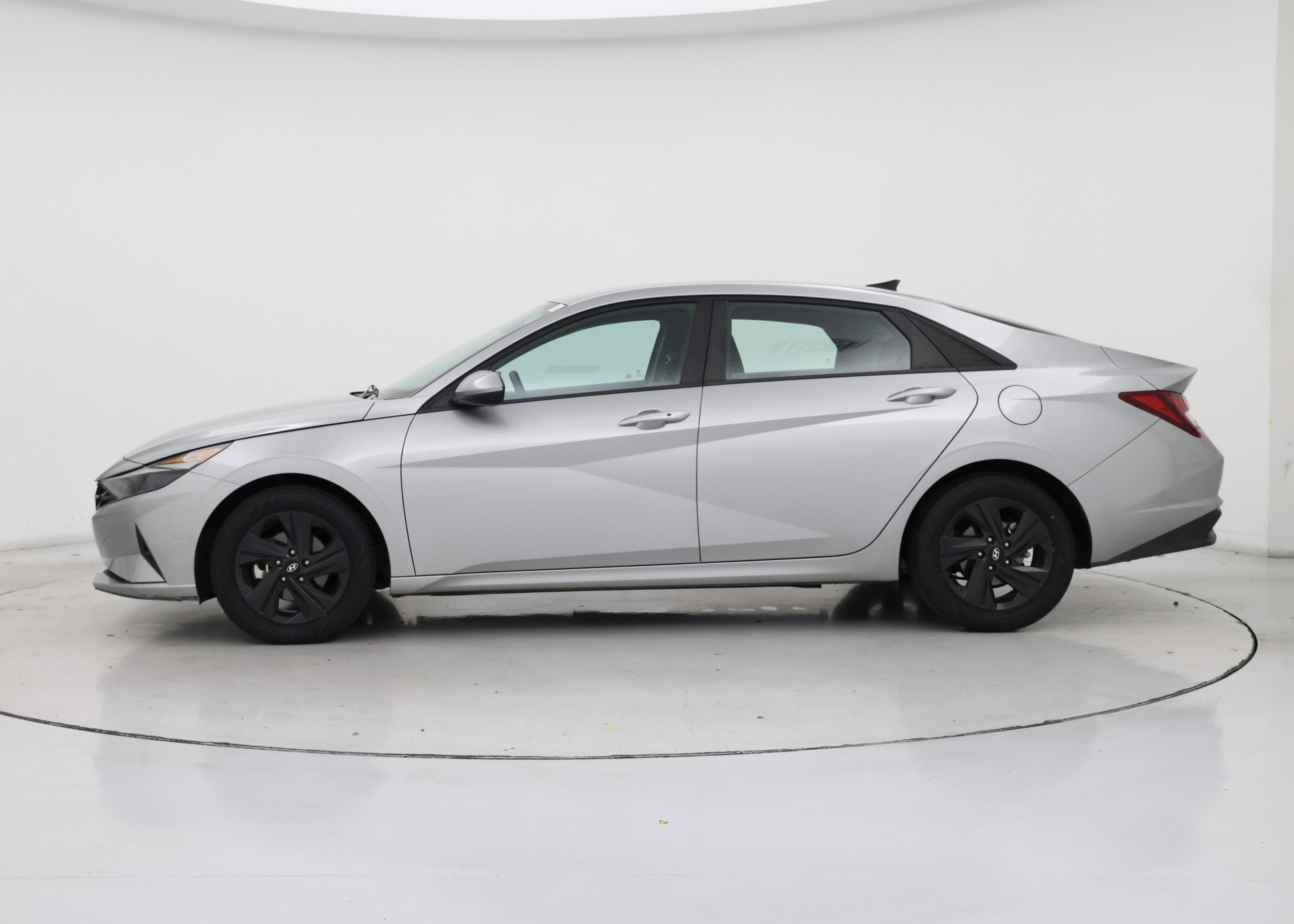 Thumbnail: 2023 Hyundai Elantra - 3