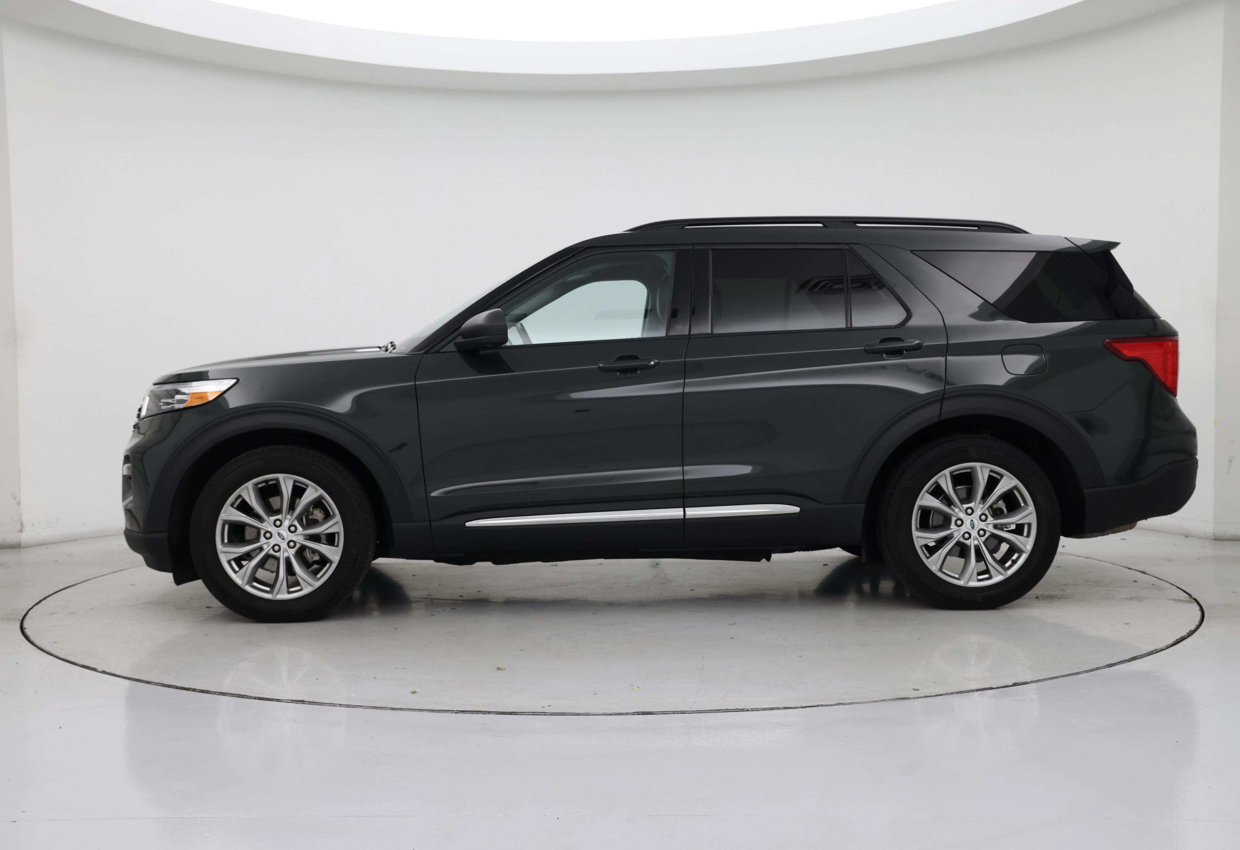 Thumbnail: 2023 Ford Explorer - 3