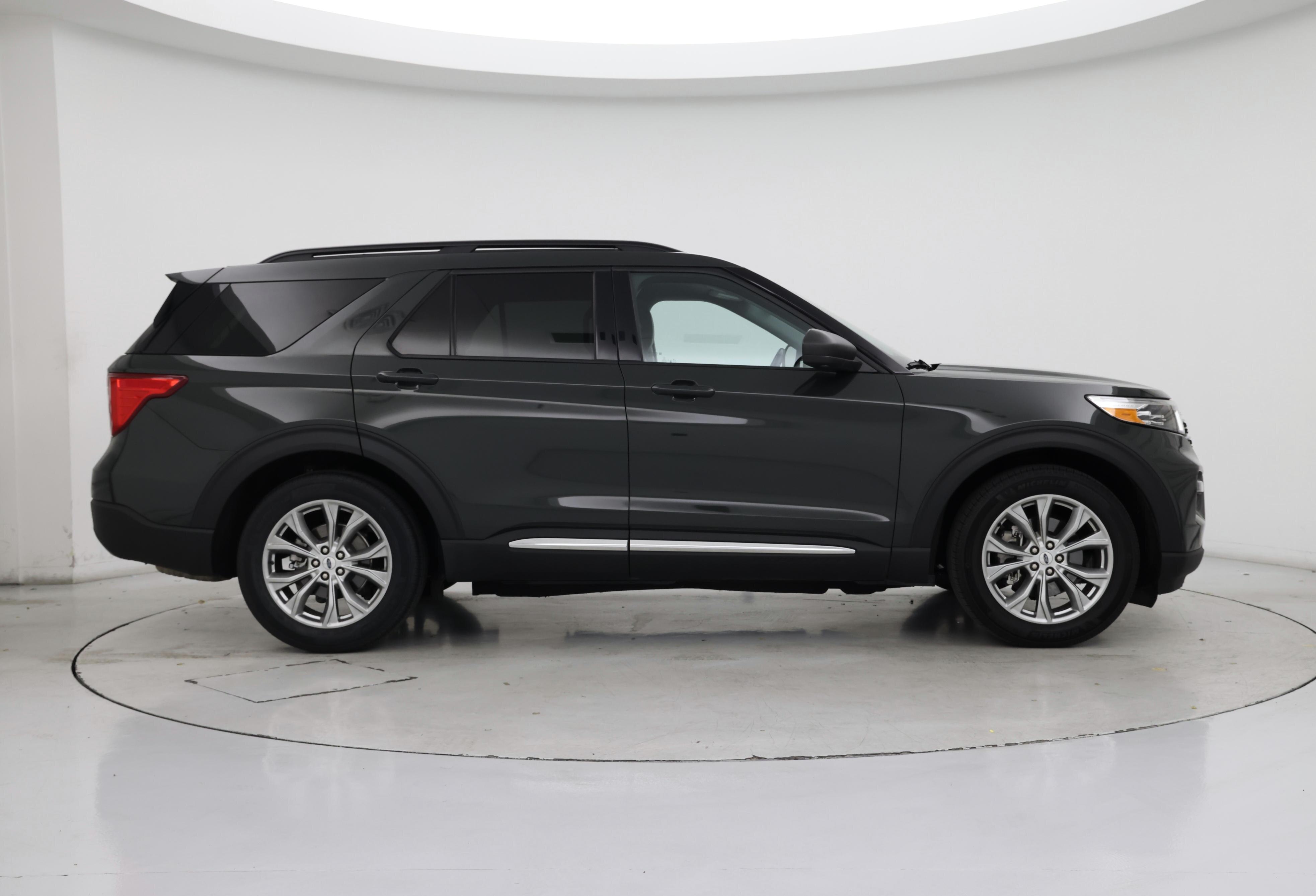 Thumbnail: 2023 Ford Explorer - 7