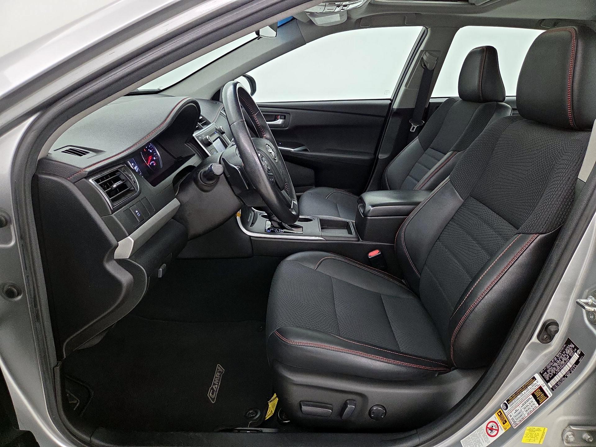 Thumbnail: 2017 Toyota Camry - 11