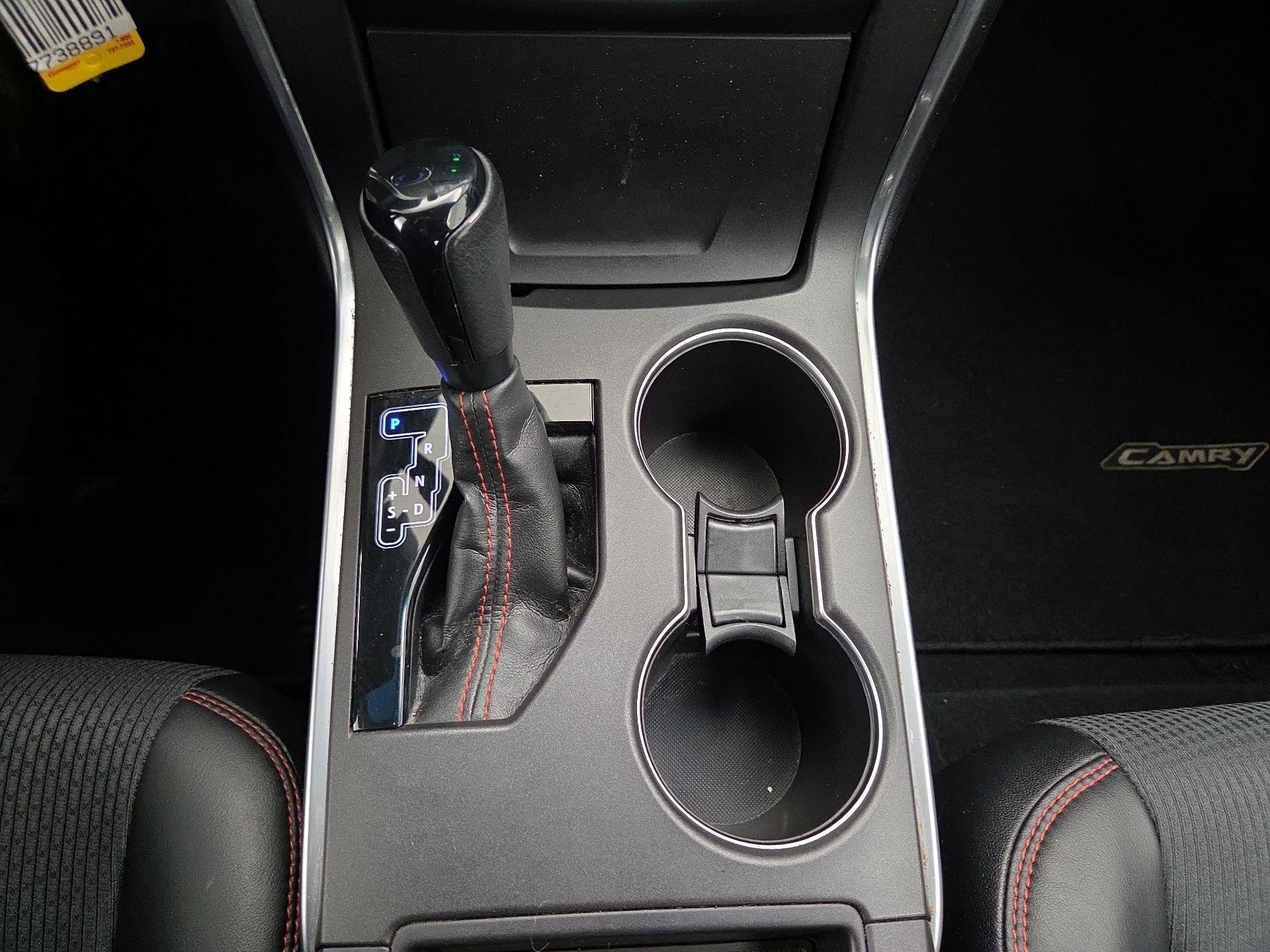 Thumbnail: 2017 Toyota Camry - 17