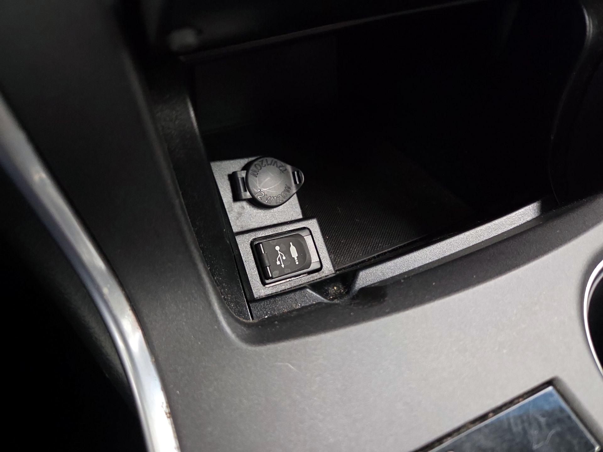 Thumbnail: 2017 Toyota Camry - 18