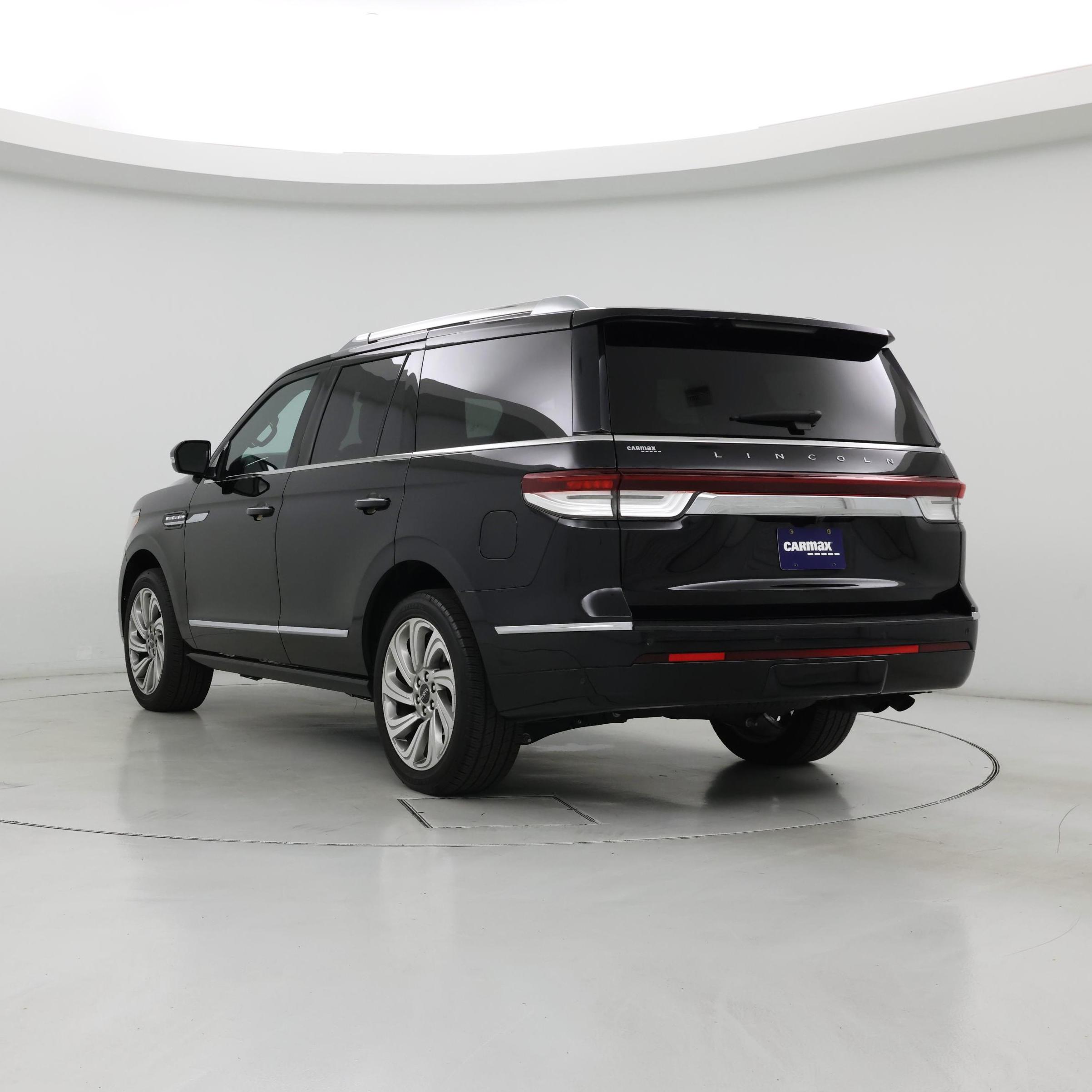 Thumbnail: 2023 Lincoln Navigator - 2