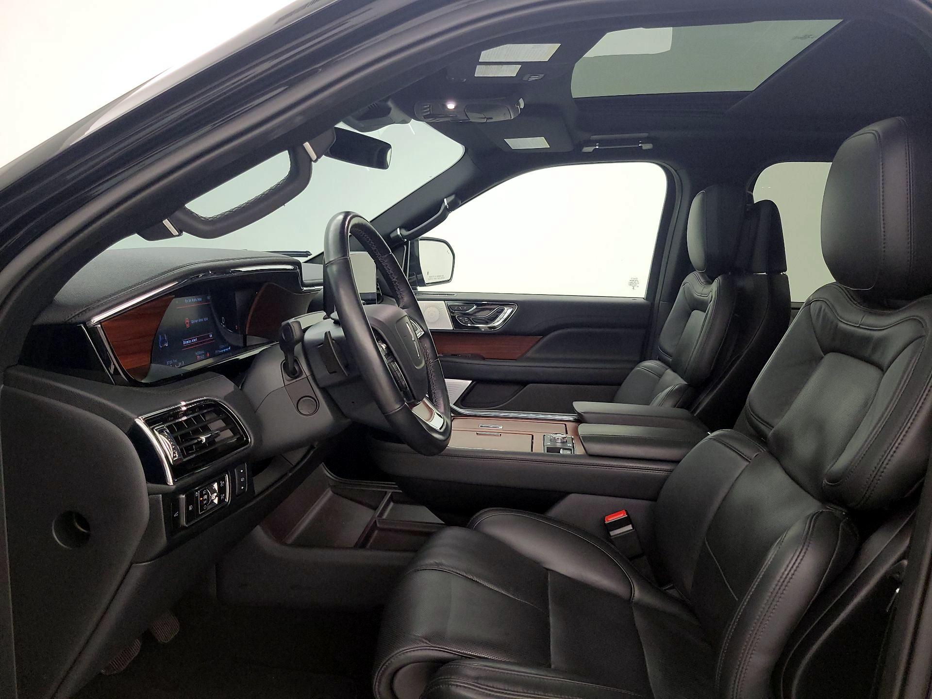 Thumbnail: 2023 Lincoln Navigator - 20