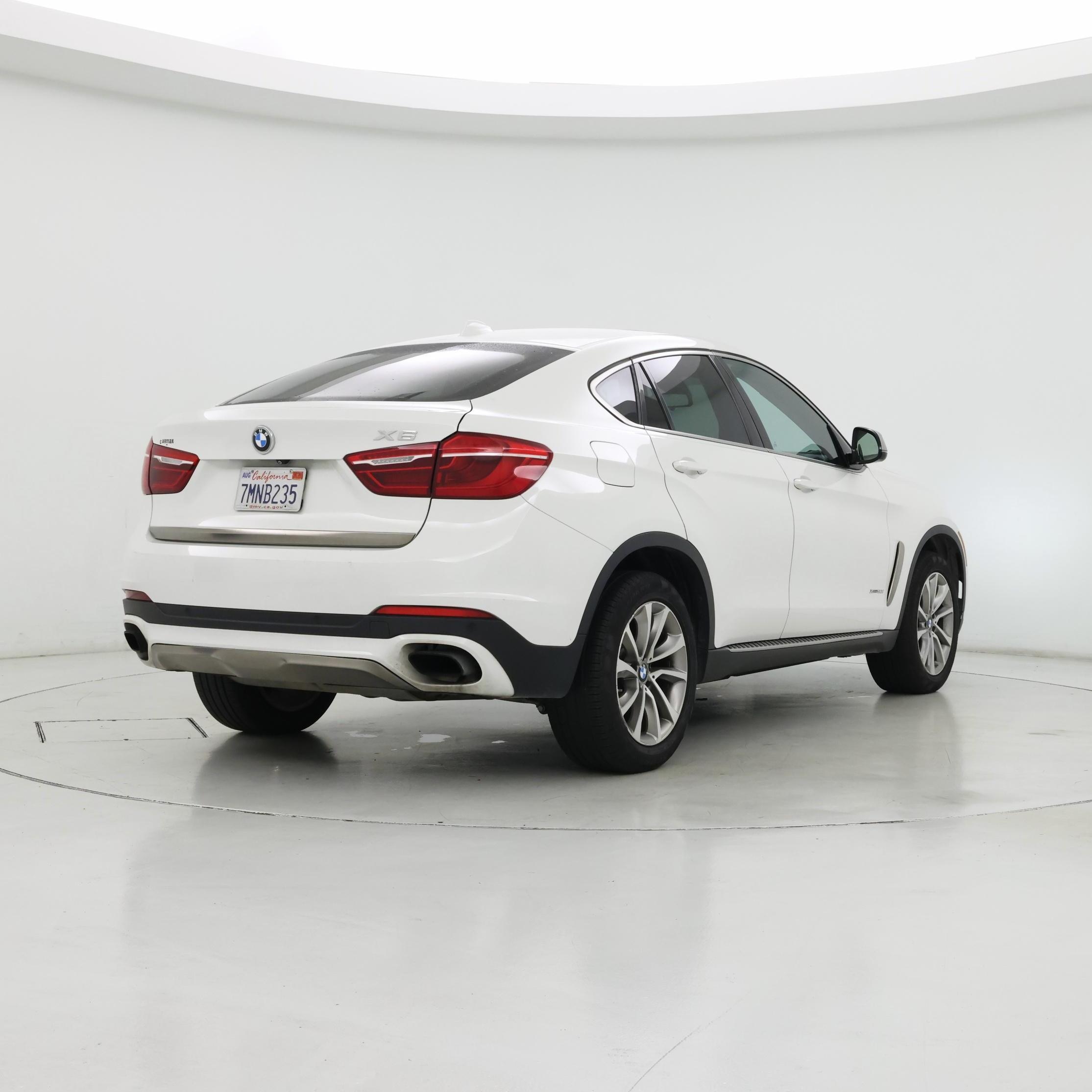 Thumbnail: 2015 BMW X6 - 8