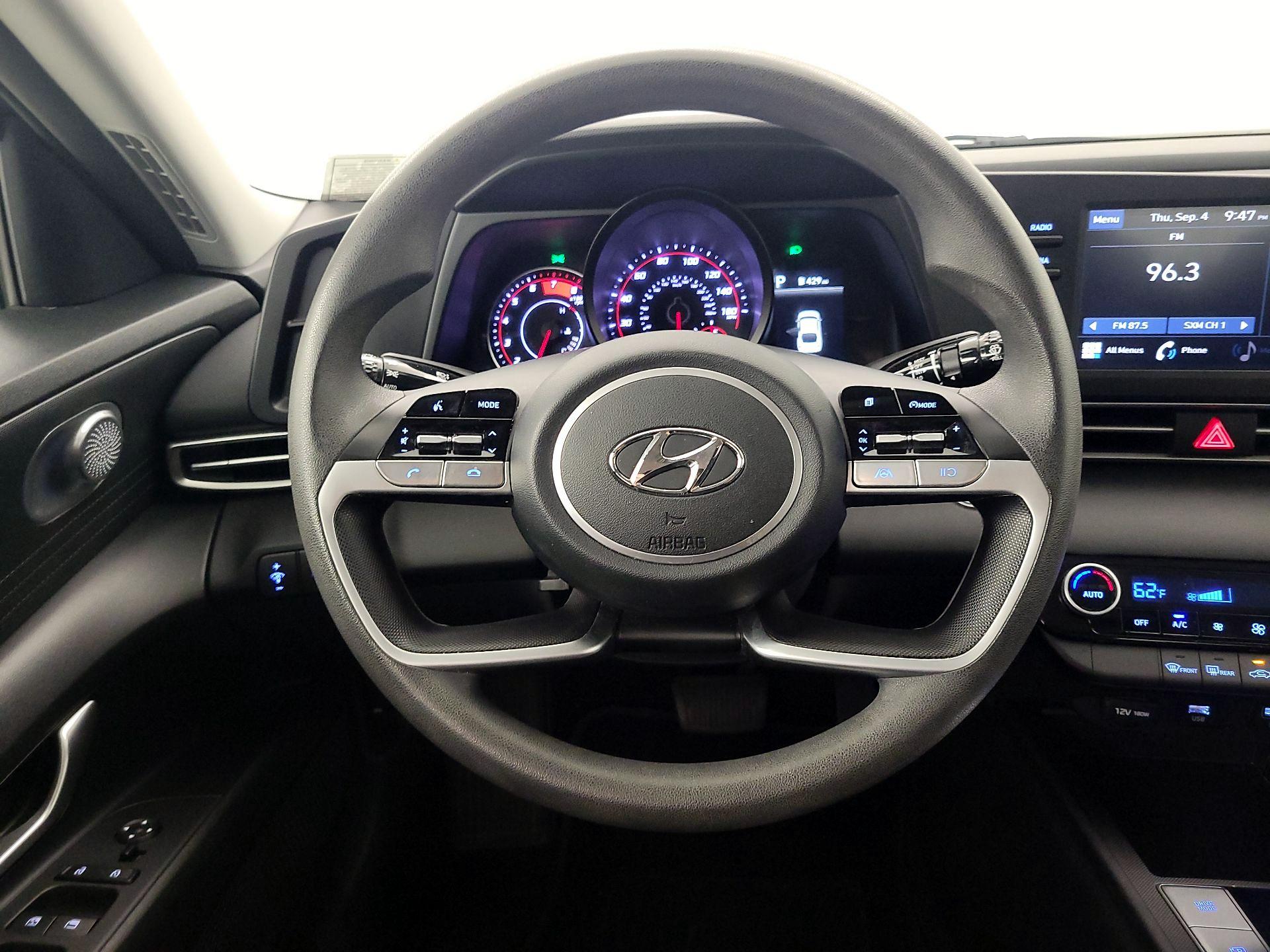 Thumbnail: 2023 Hyundai Elantra - 10