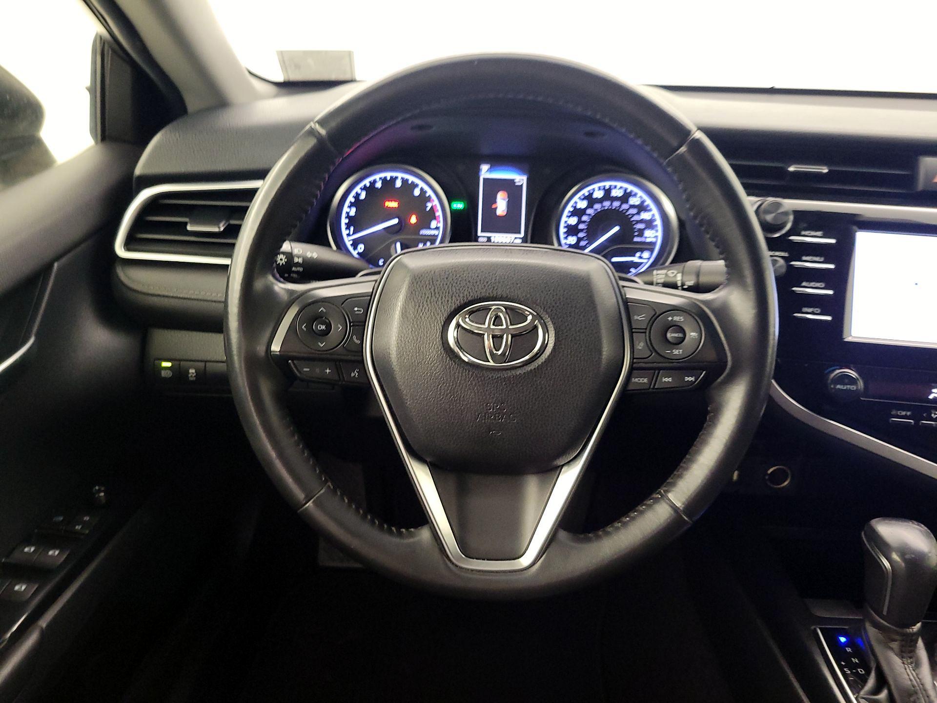 Thumbnail: 2018 Toyota Camry - 10
