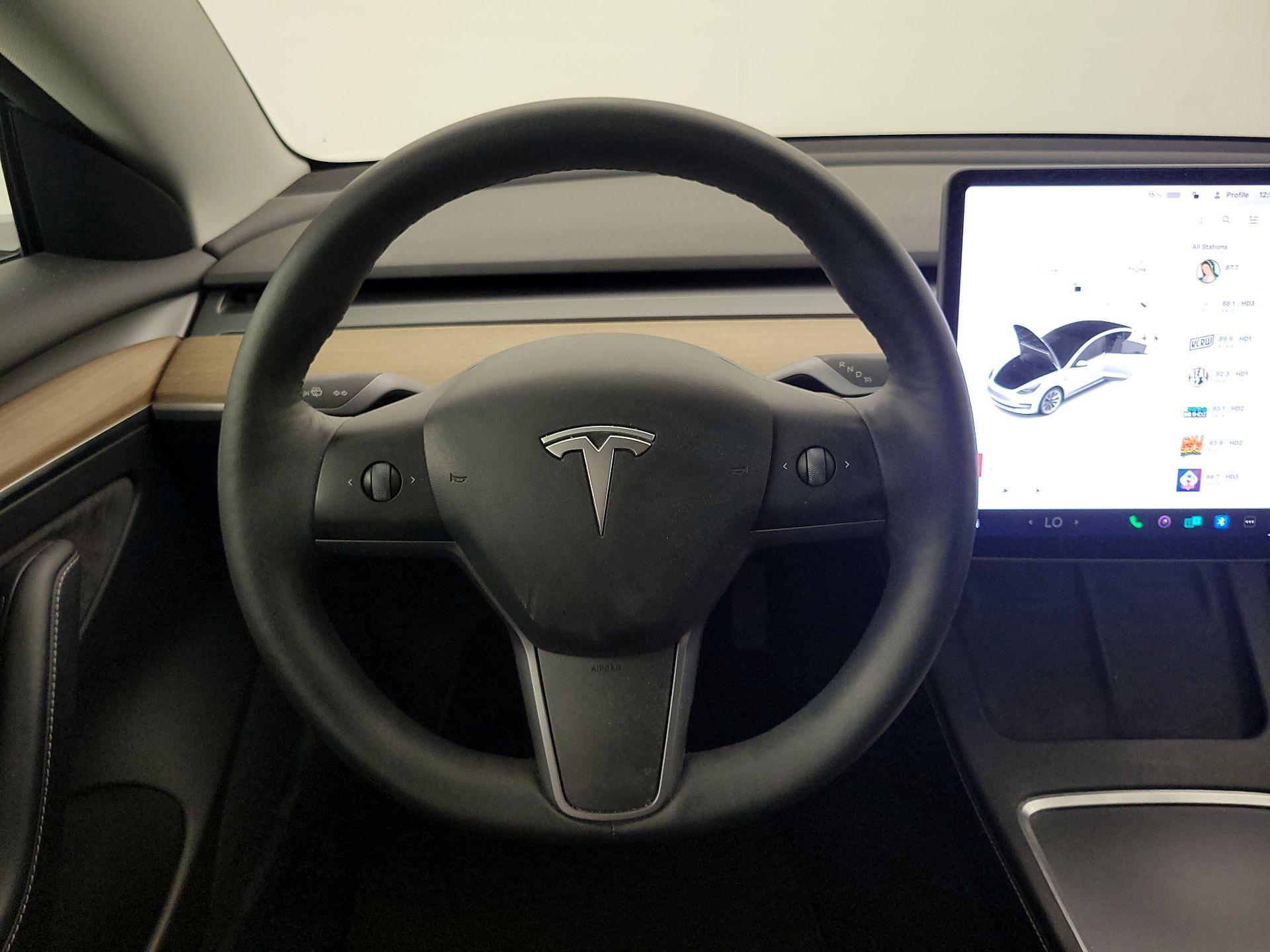Thumbnail: 2021 Tesla Model 3 - 10