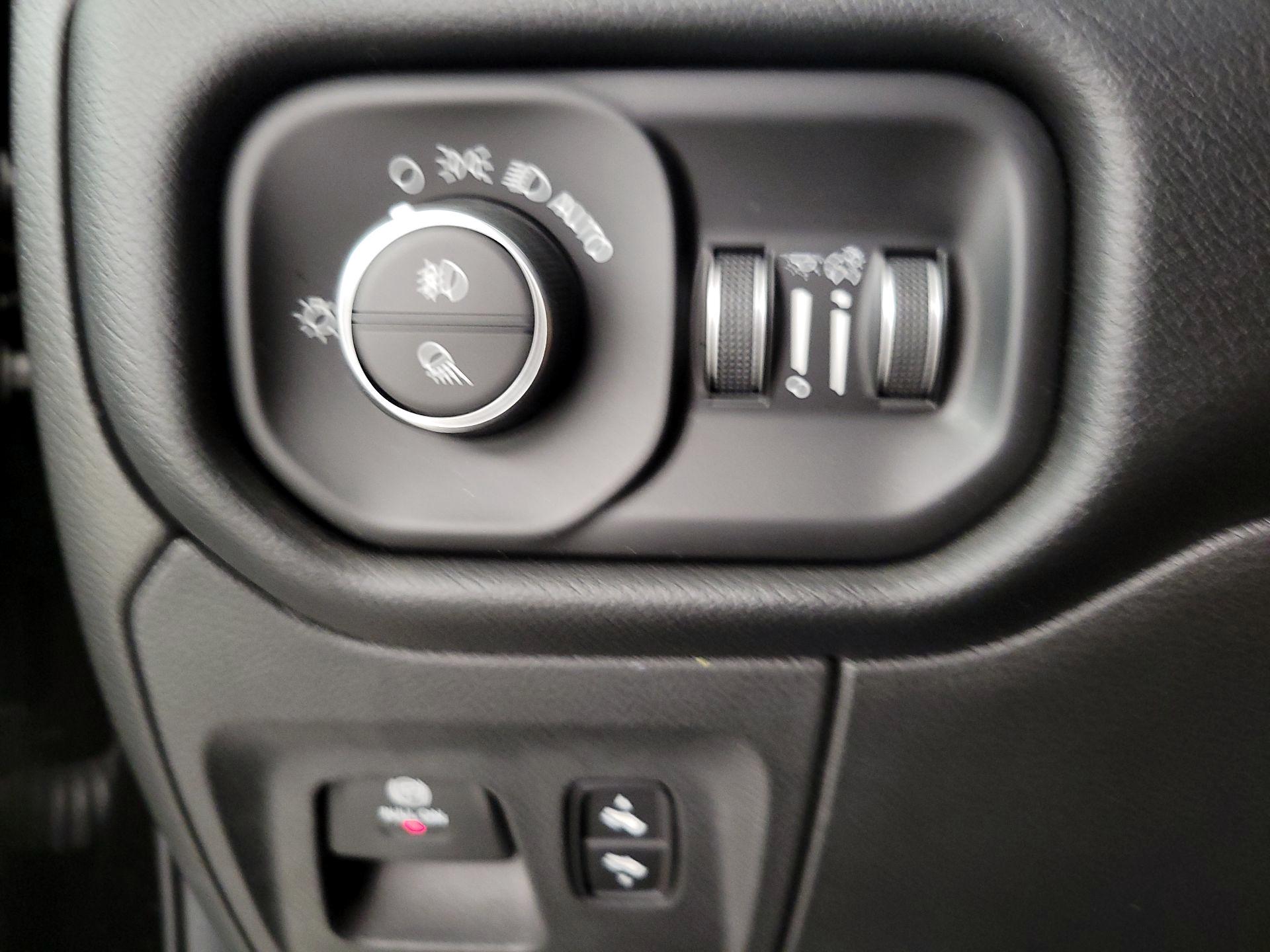 Thumbnail: 2019 RAM 1500 - 13
