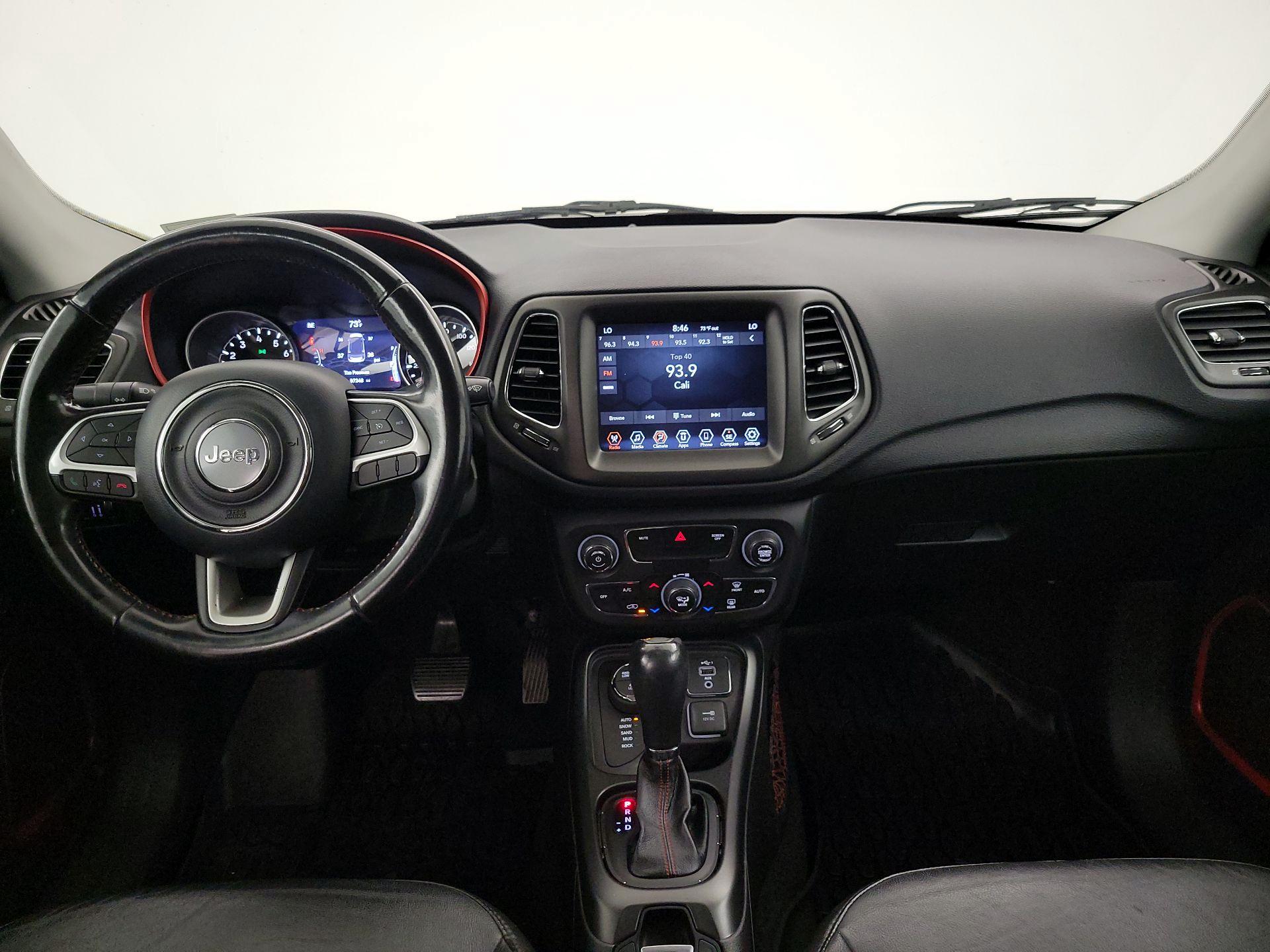 Thumbnail: 2020 Jeep Compass - 9
