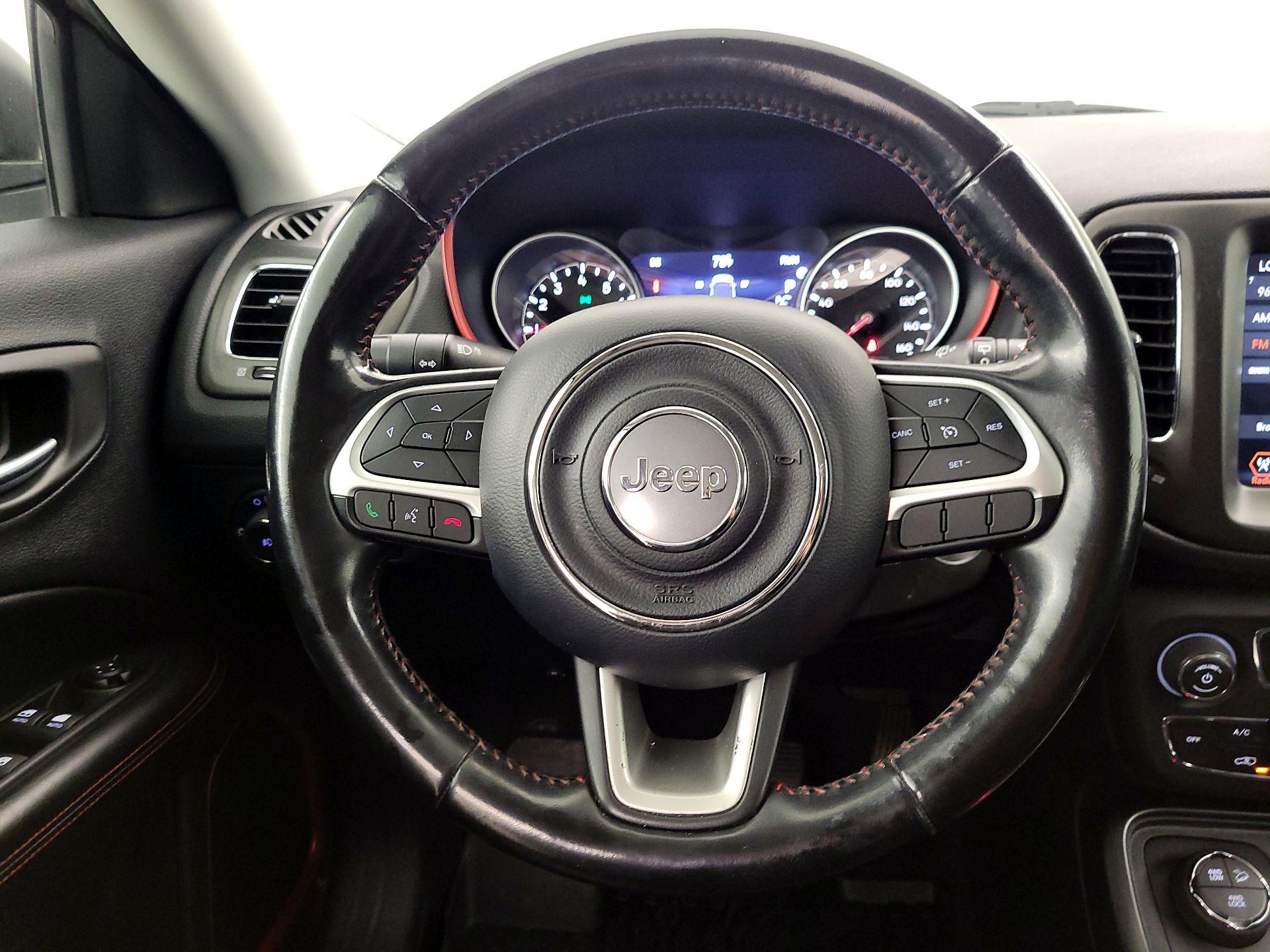 Thumbnail: 2020 Jeep Compass - 10