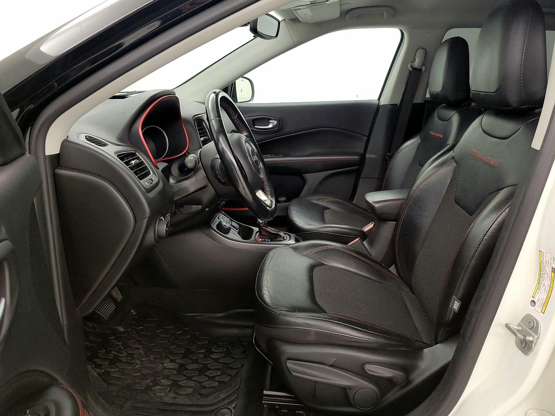 Thumbnail: 2020 Jeep Compass - 11