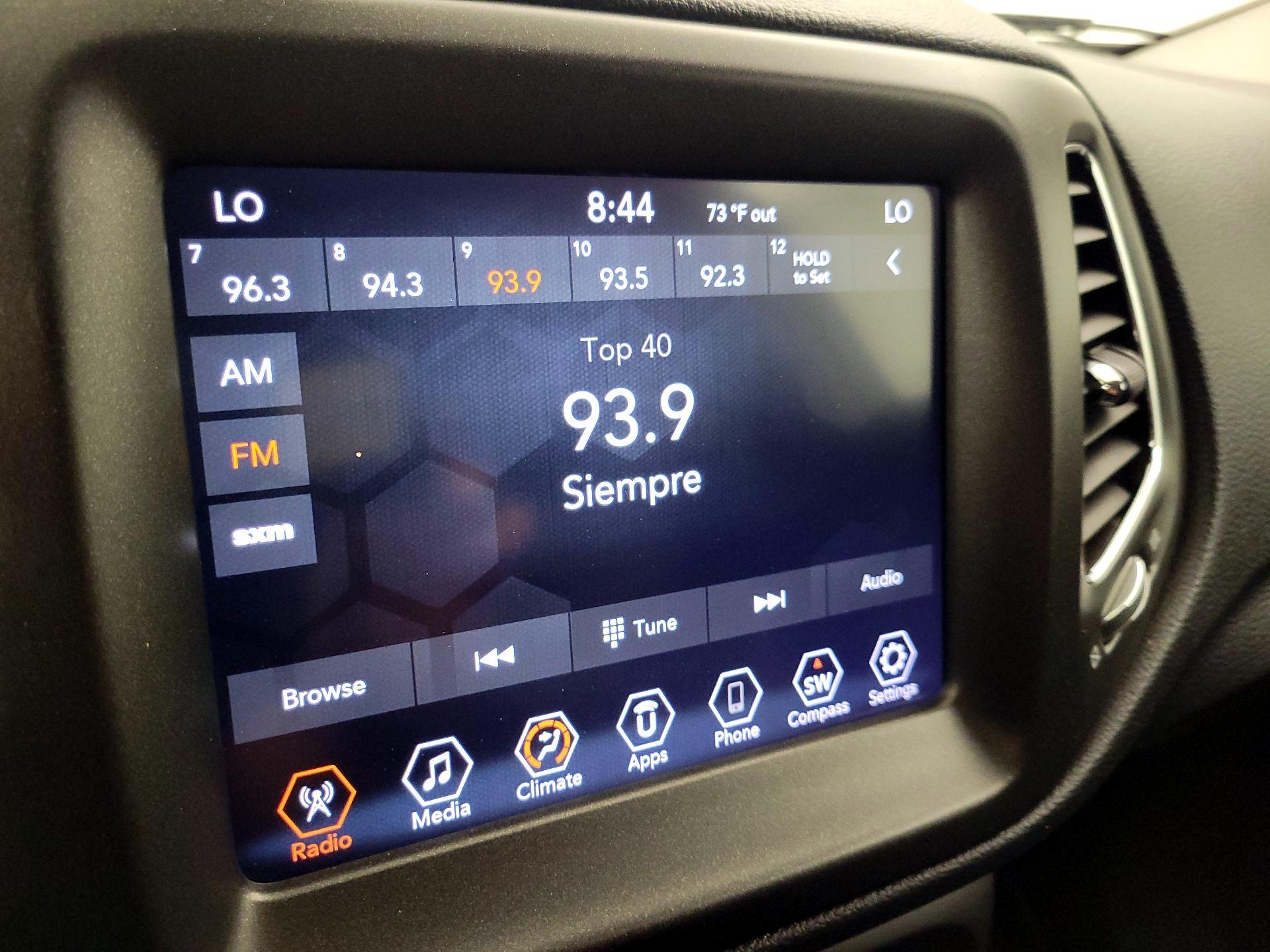 Thumbnail: 2020 Jeep Compass - 15