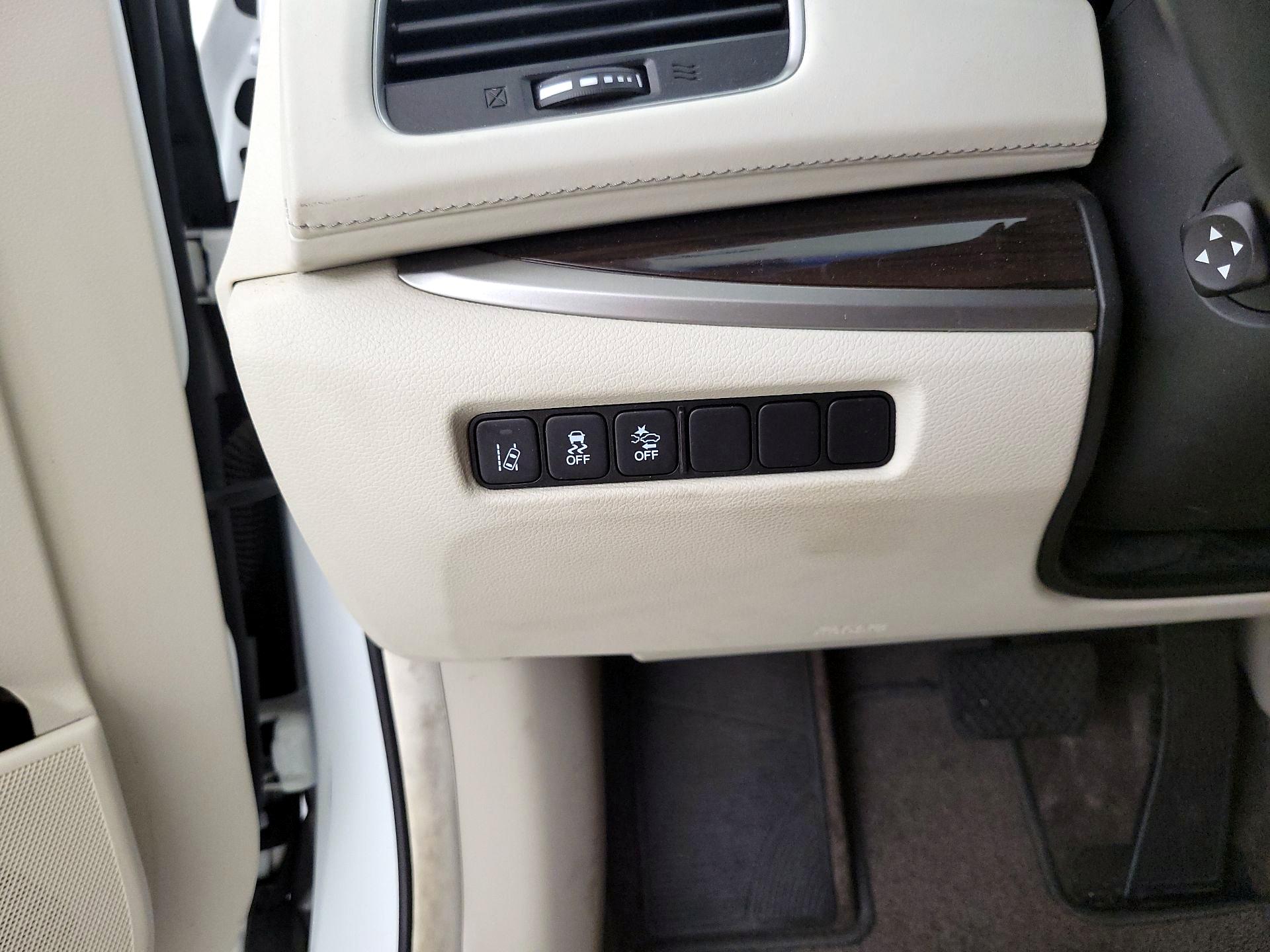 Thumbnail: 2016 Acura RLX - 13