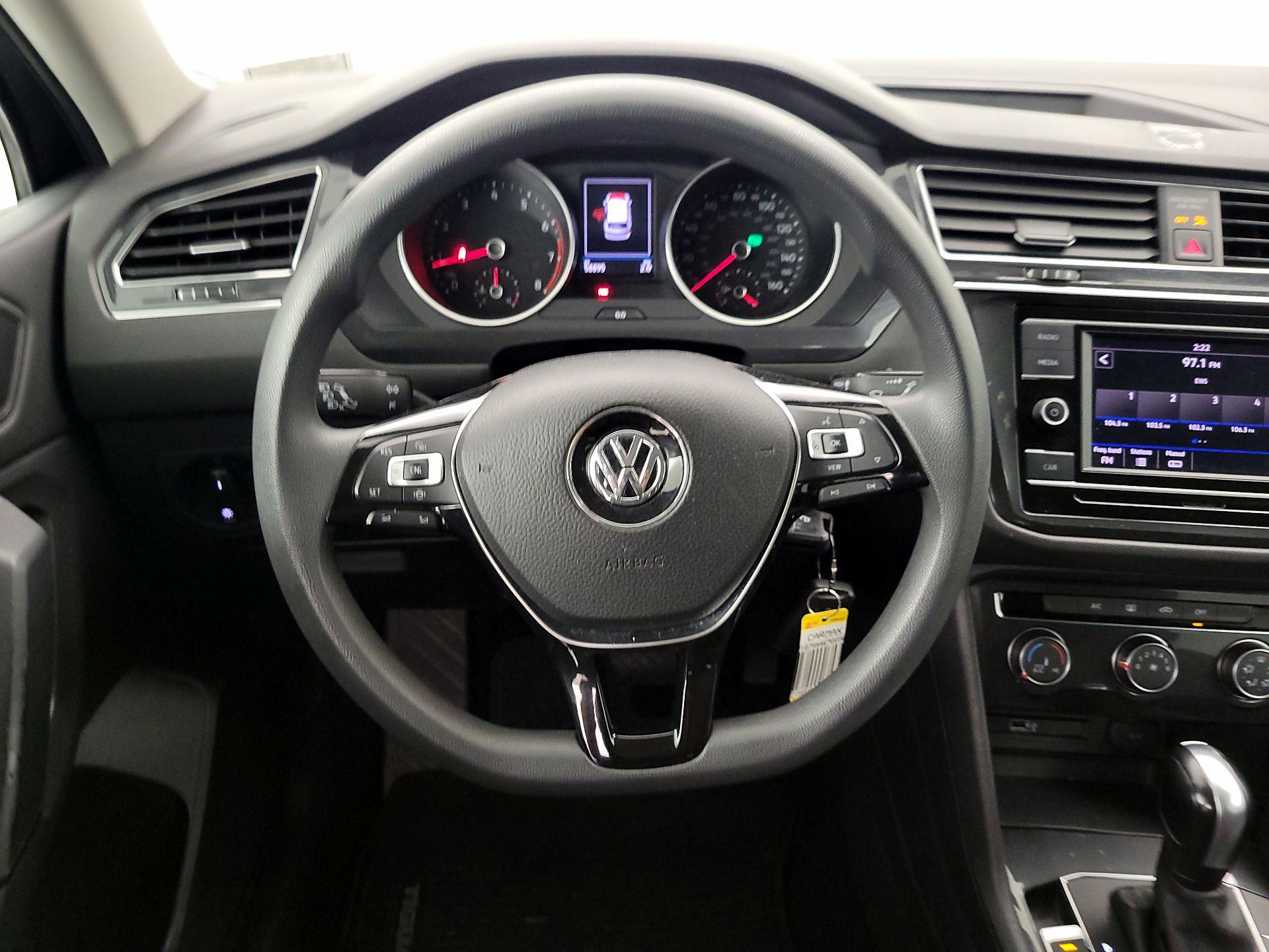 Thumbnail: 2019 Volkswagen Tiguan - 10