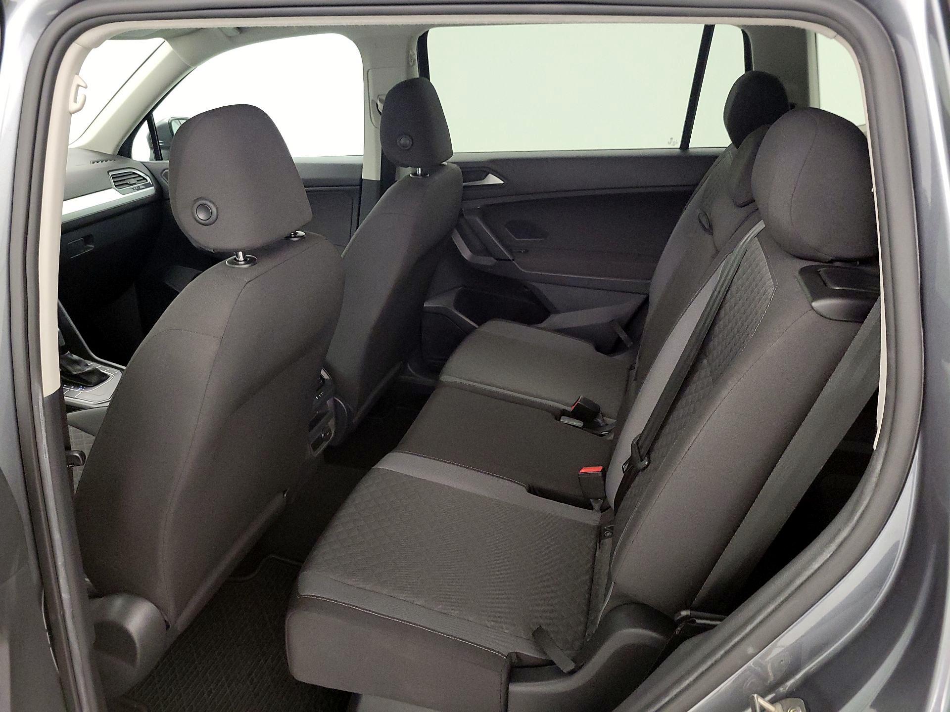 Thumbnail: 2019 Volkswagen Tiguan - 19