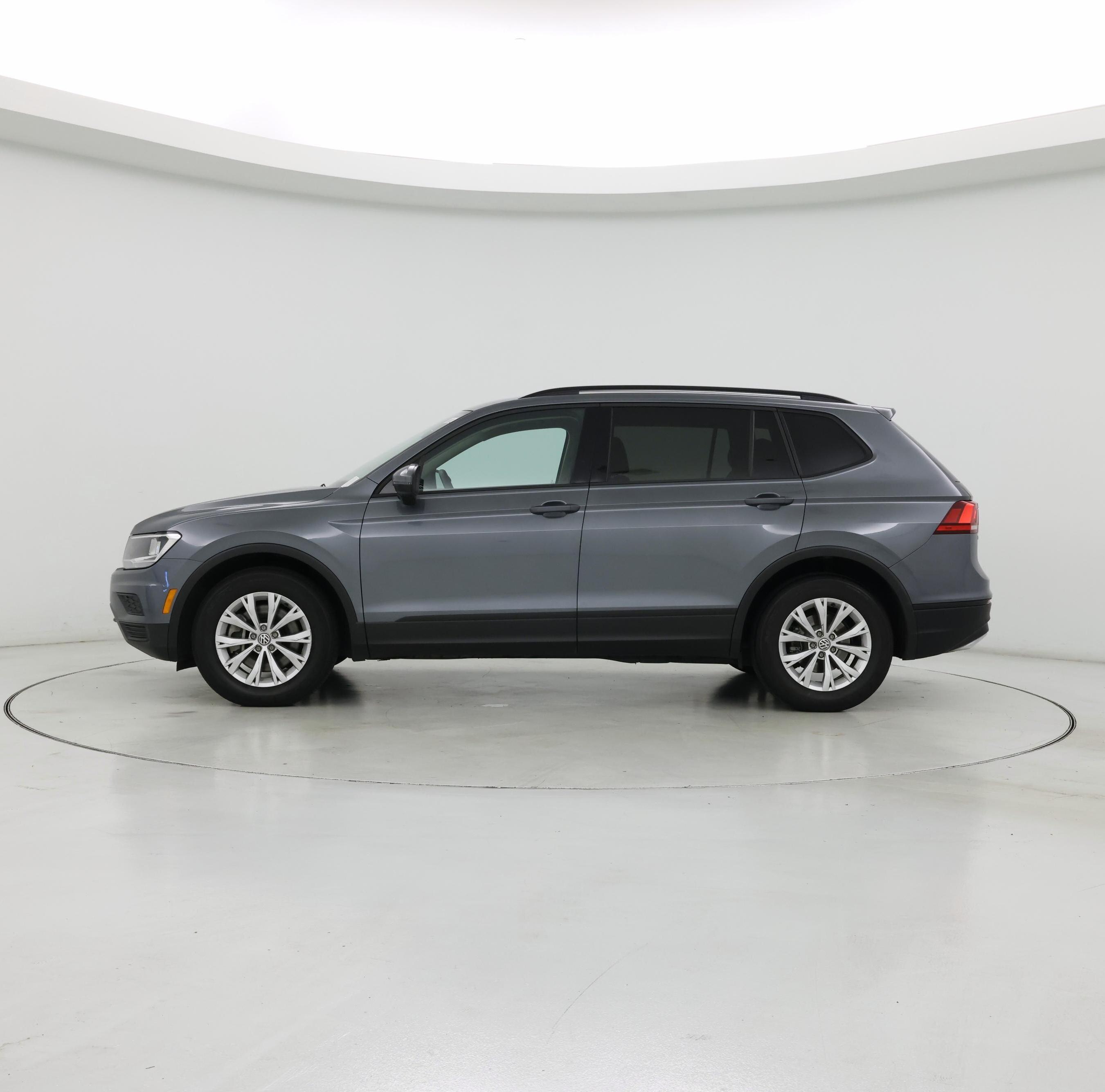 Thumbnail: 2019 Volkswagen Tiguan - 3