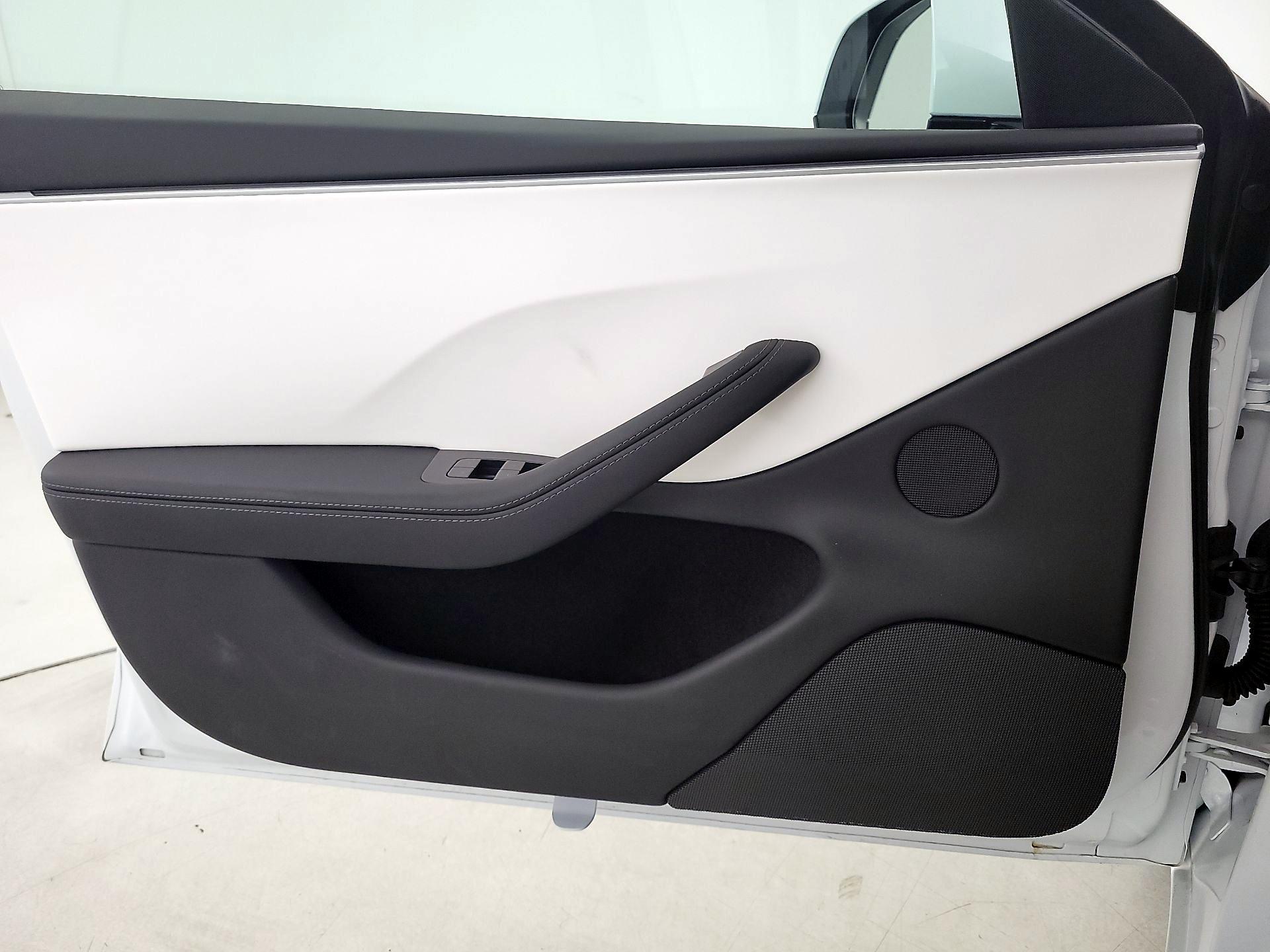 Thumbnail: 2024 Tesla Model 3 - 12