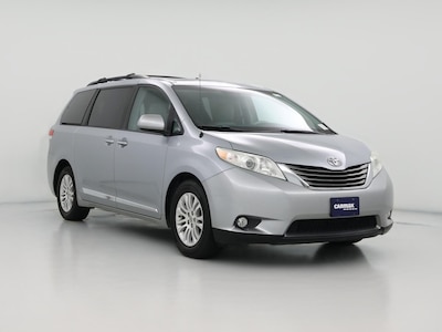 Silver 2014 Toyota Sienna XLE