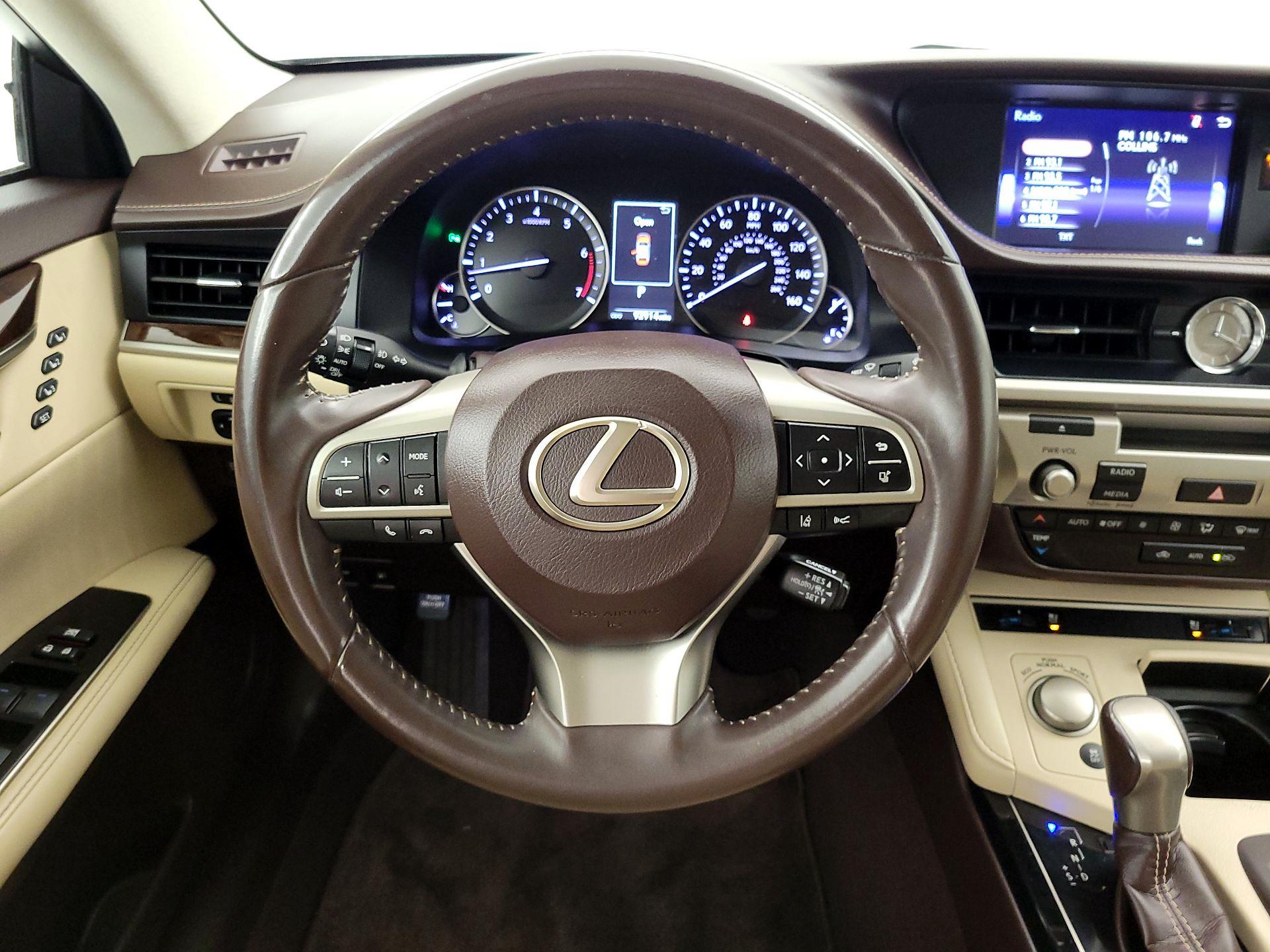 Thumbnail: 2018 Lexus ES - 10