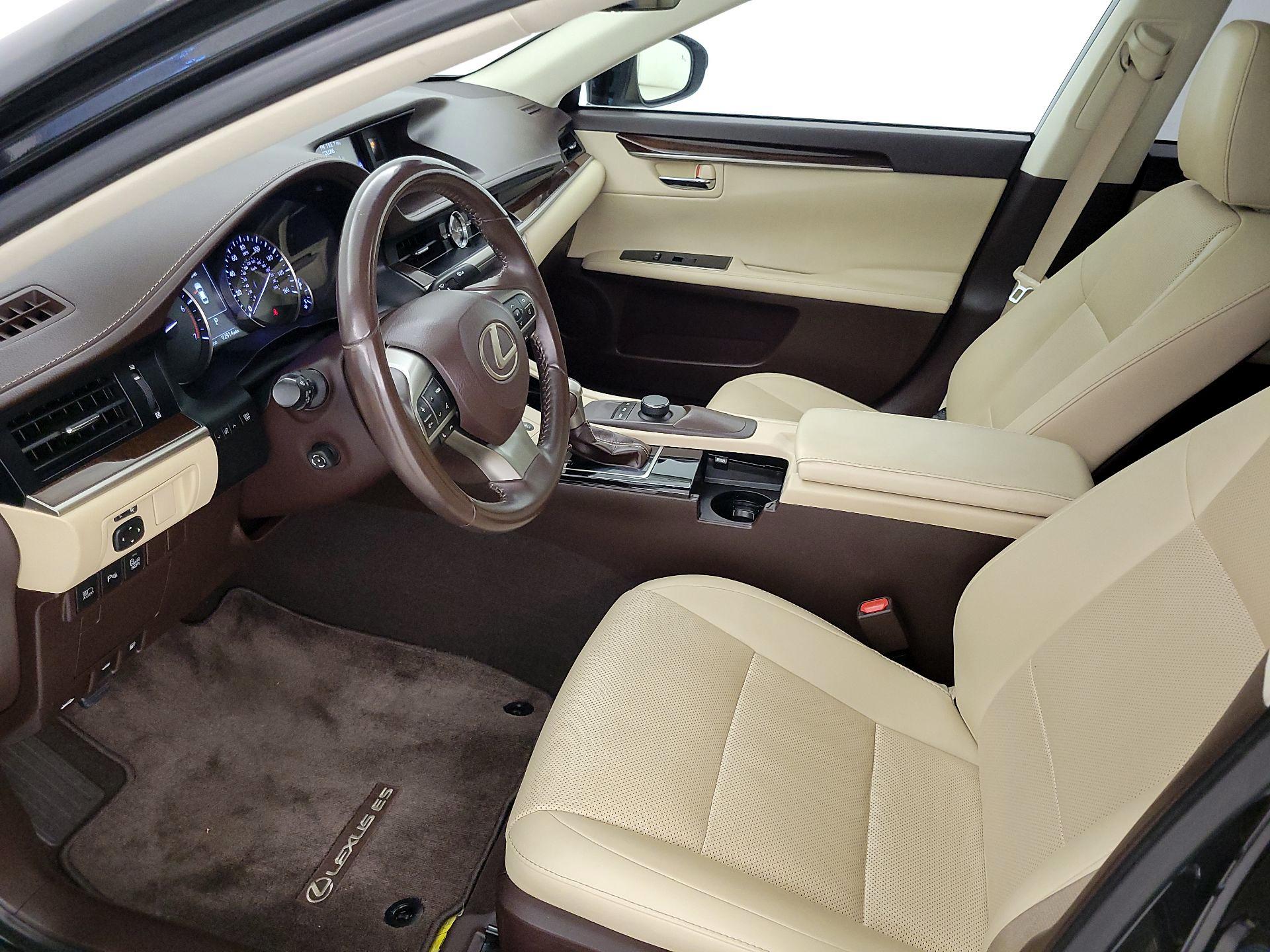 Thumbnail: 2018 Lexus ES - 11