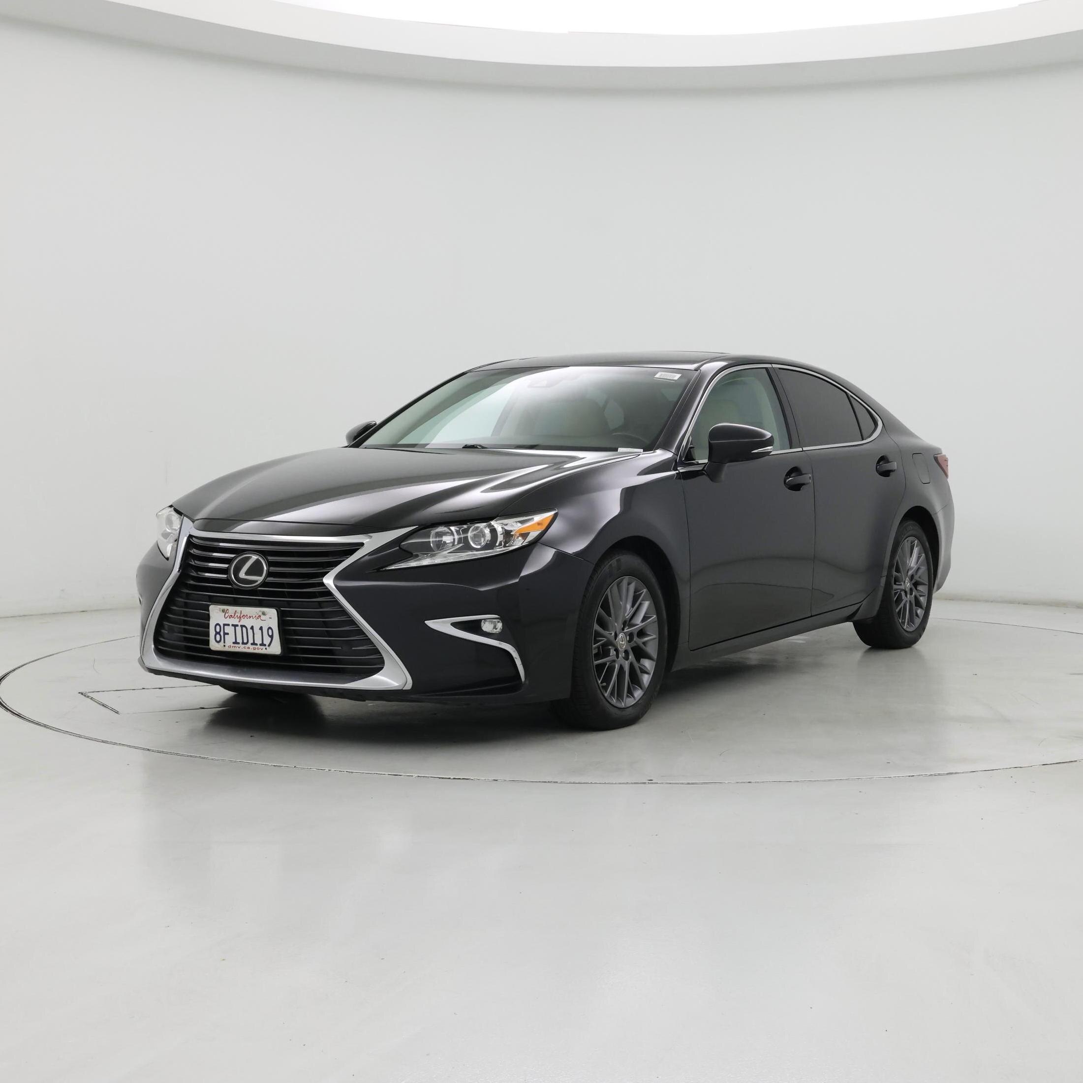 Thumbnail: 2018 Lexus ES - 4