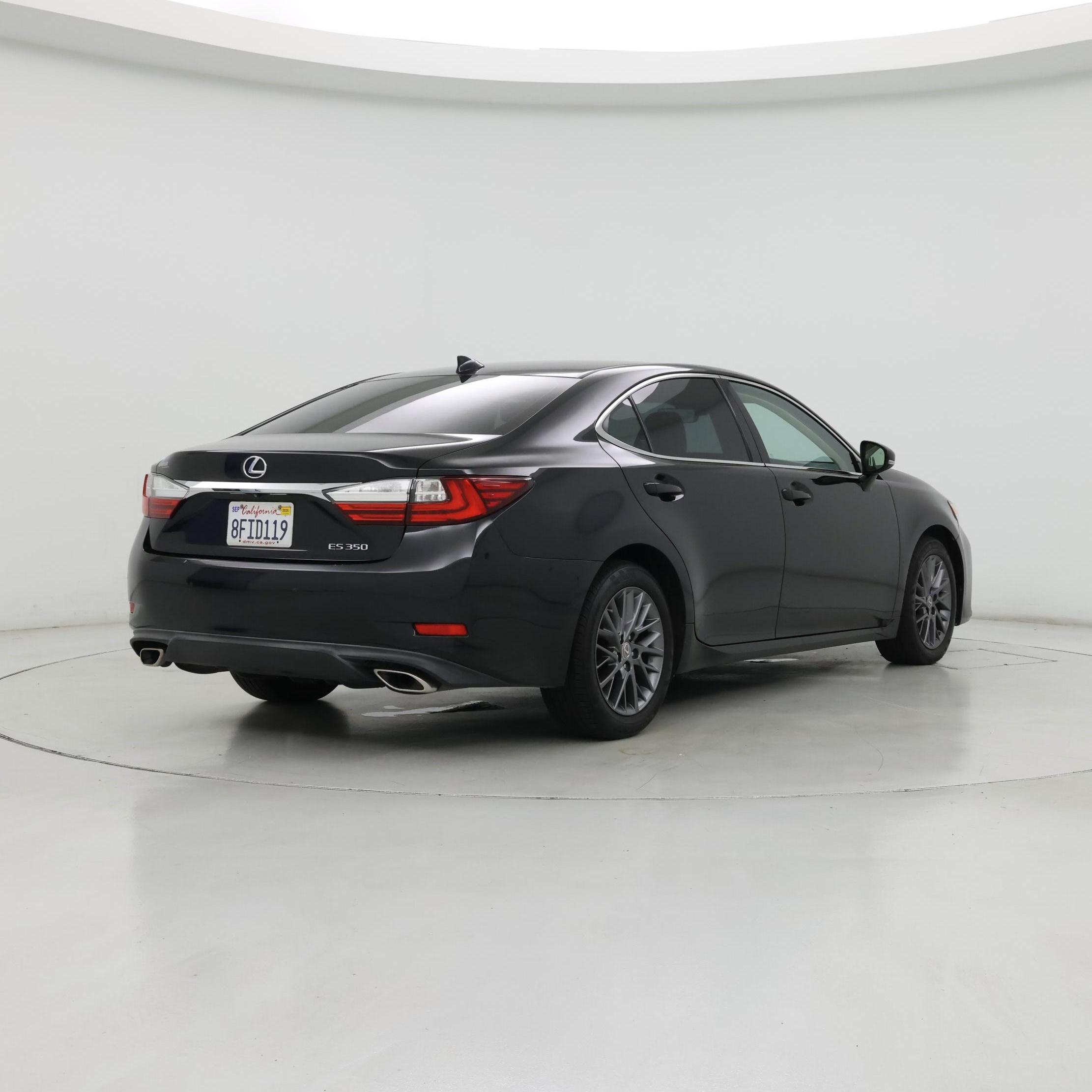 Thumbnail: 2018 Lexus ES - 8