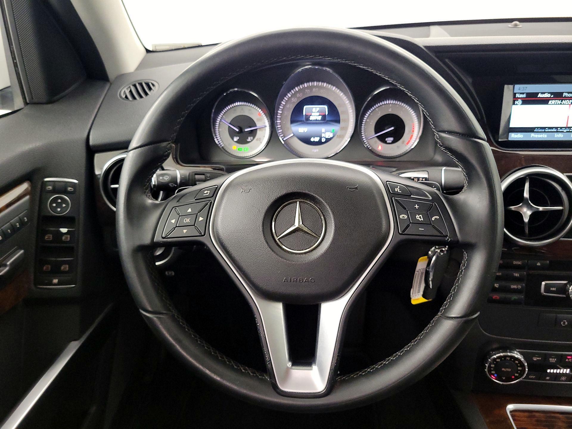 Thumbnail: 2015 Mercedes-Benz GLK - 10