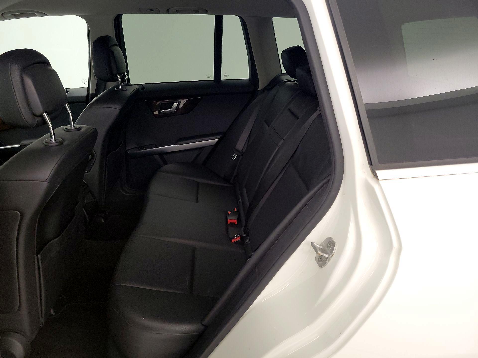 Thumbnail: 2015 Mercedes-Benz GLK - 17
