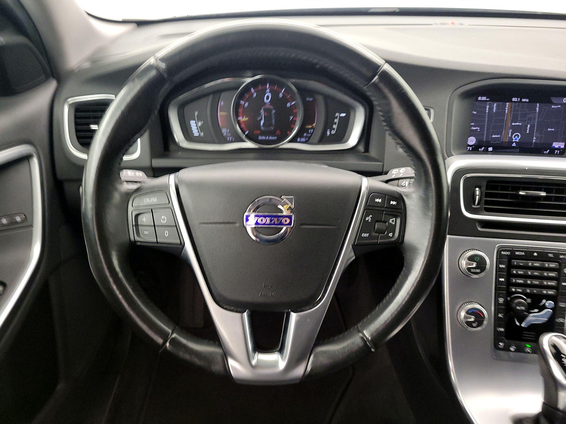 Thumbnail: 2018 Volvo V60 - 10