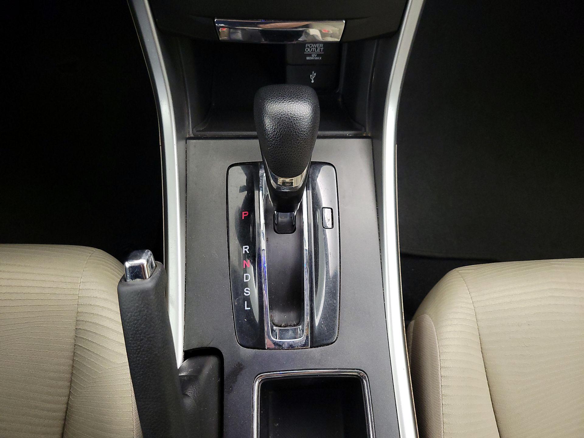 Thumbnail: 2015 Honda Accord - 17