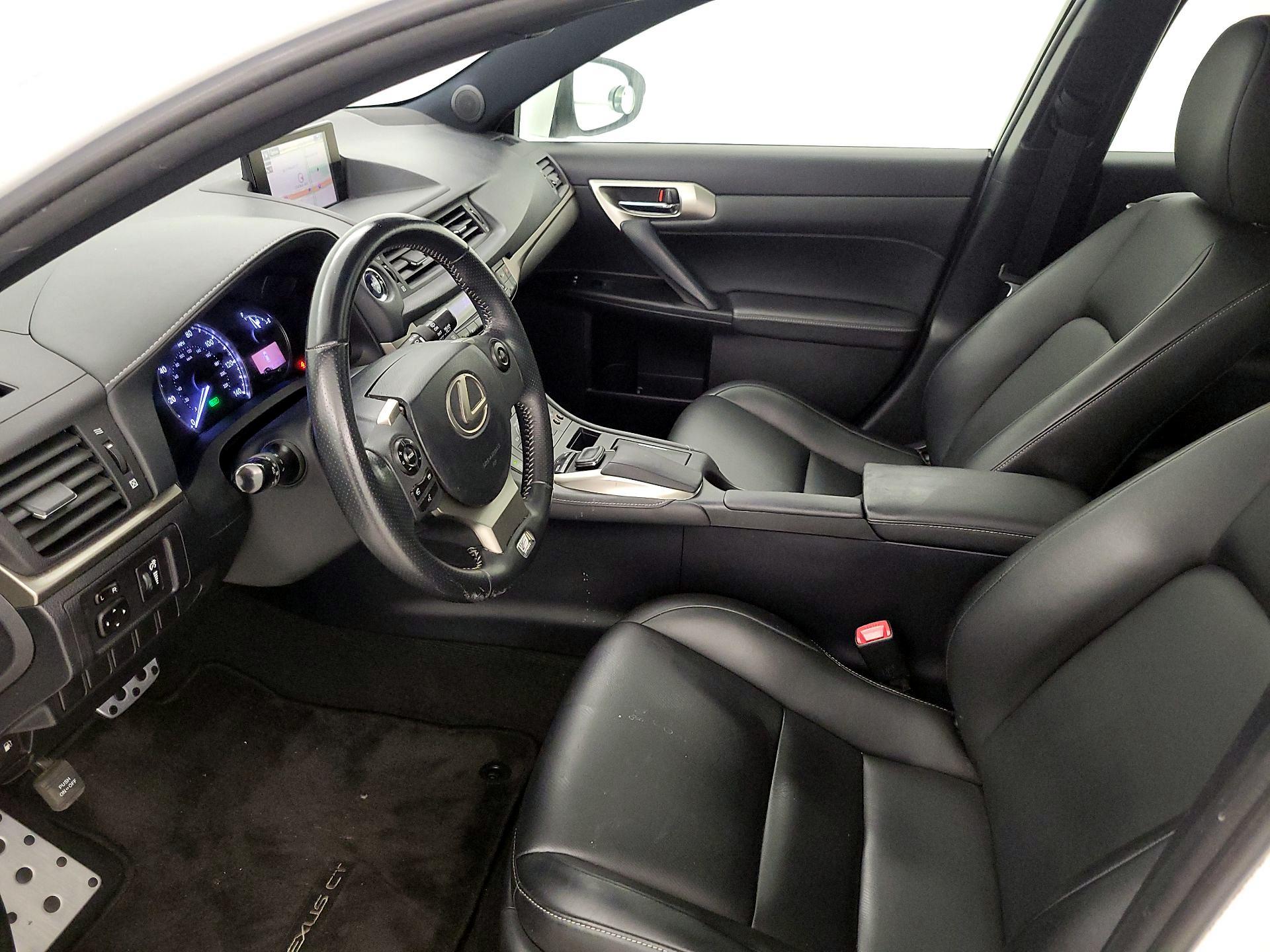 Thumbnail: 2015 Lexus CT - 11