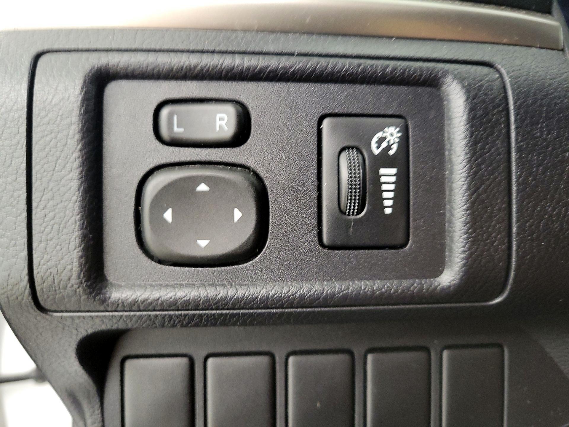 Thumbnail: 2015 Lexus CT - 13