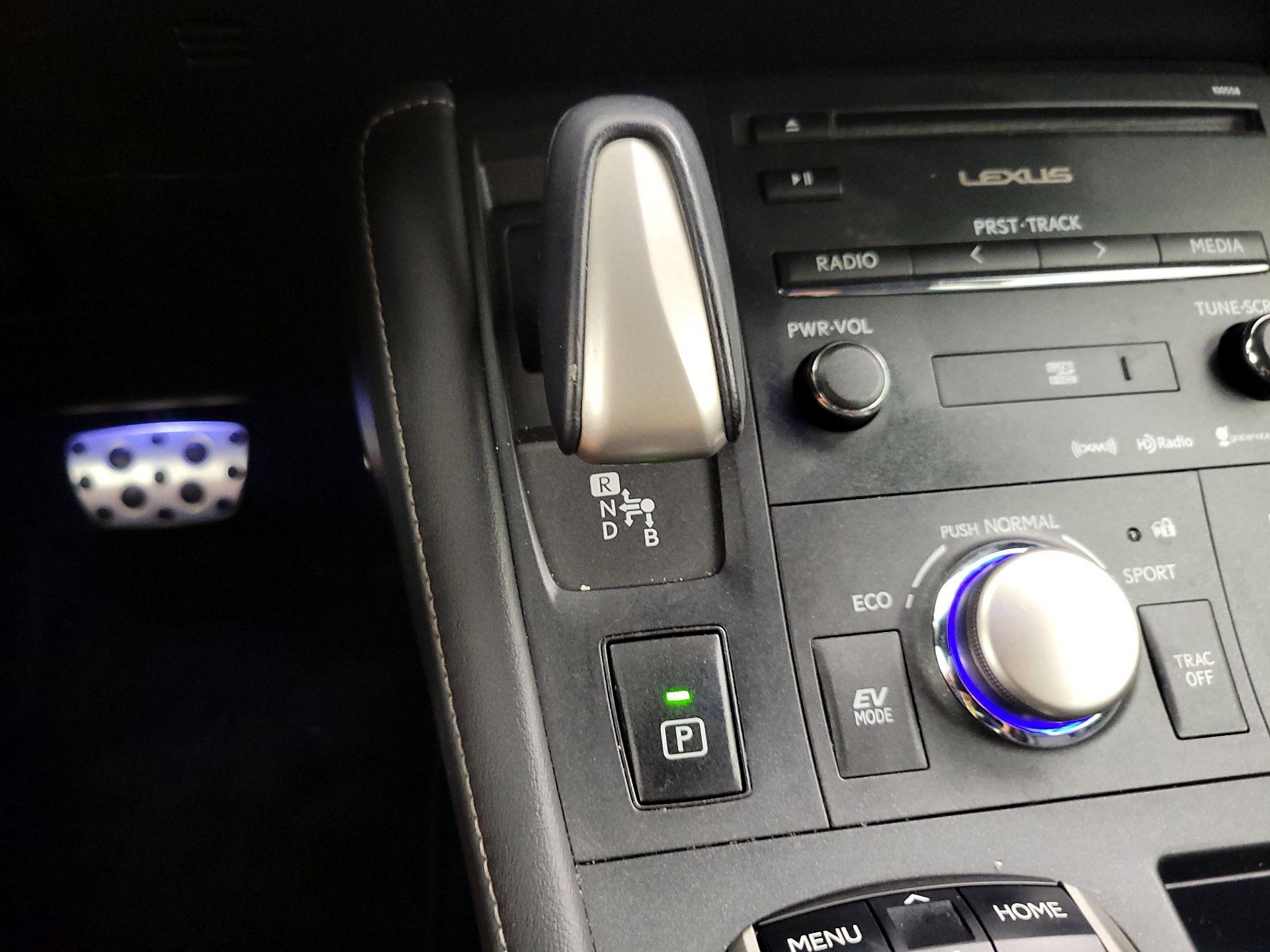 Thumbnail: 2015 Lexus CT - 18