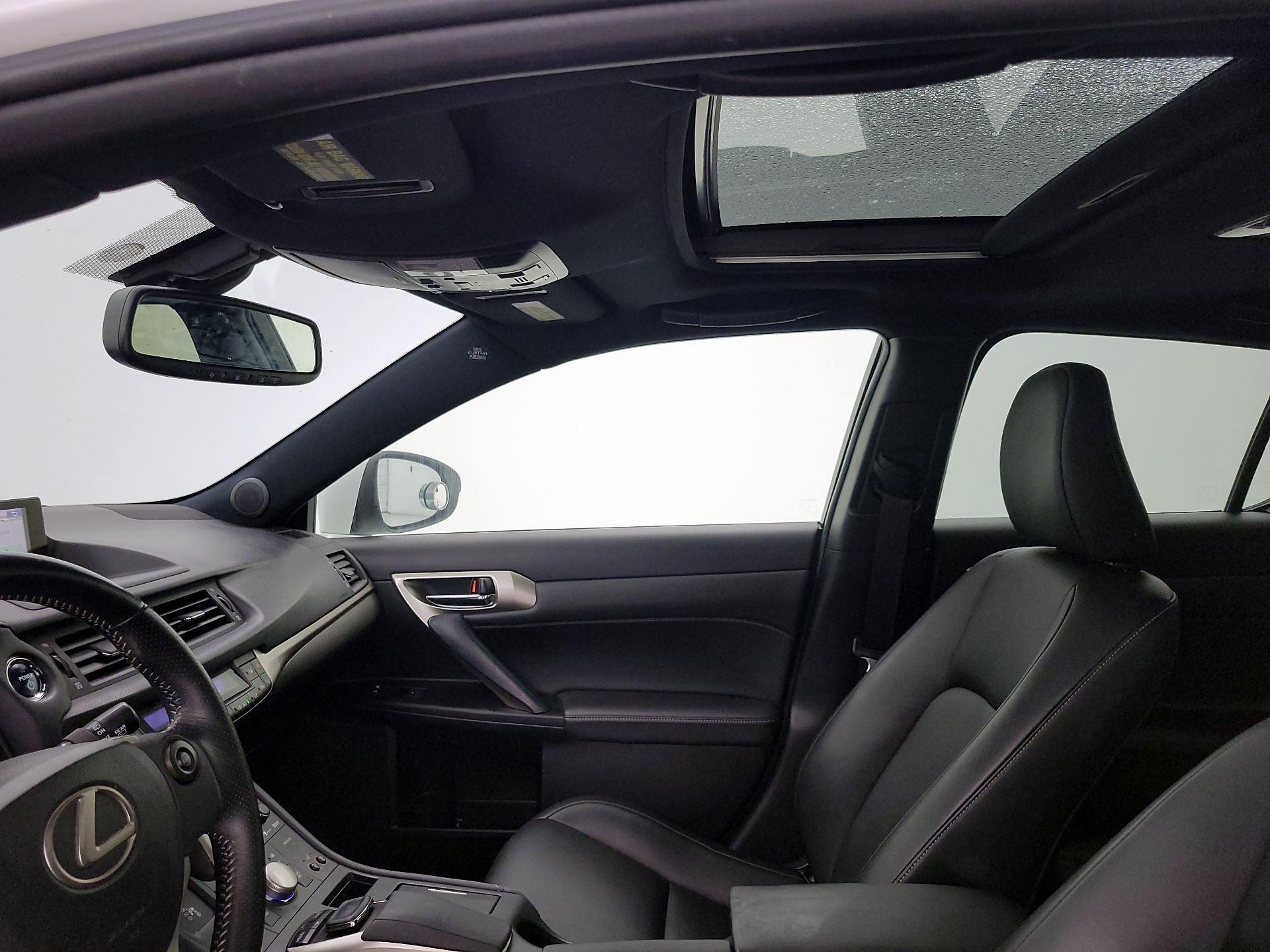 Thumbnail: 2015 Lexus CT - 20