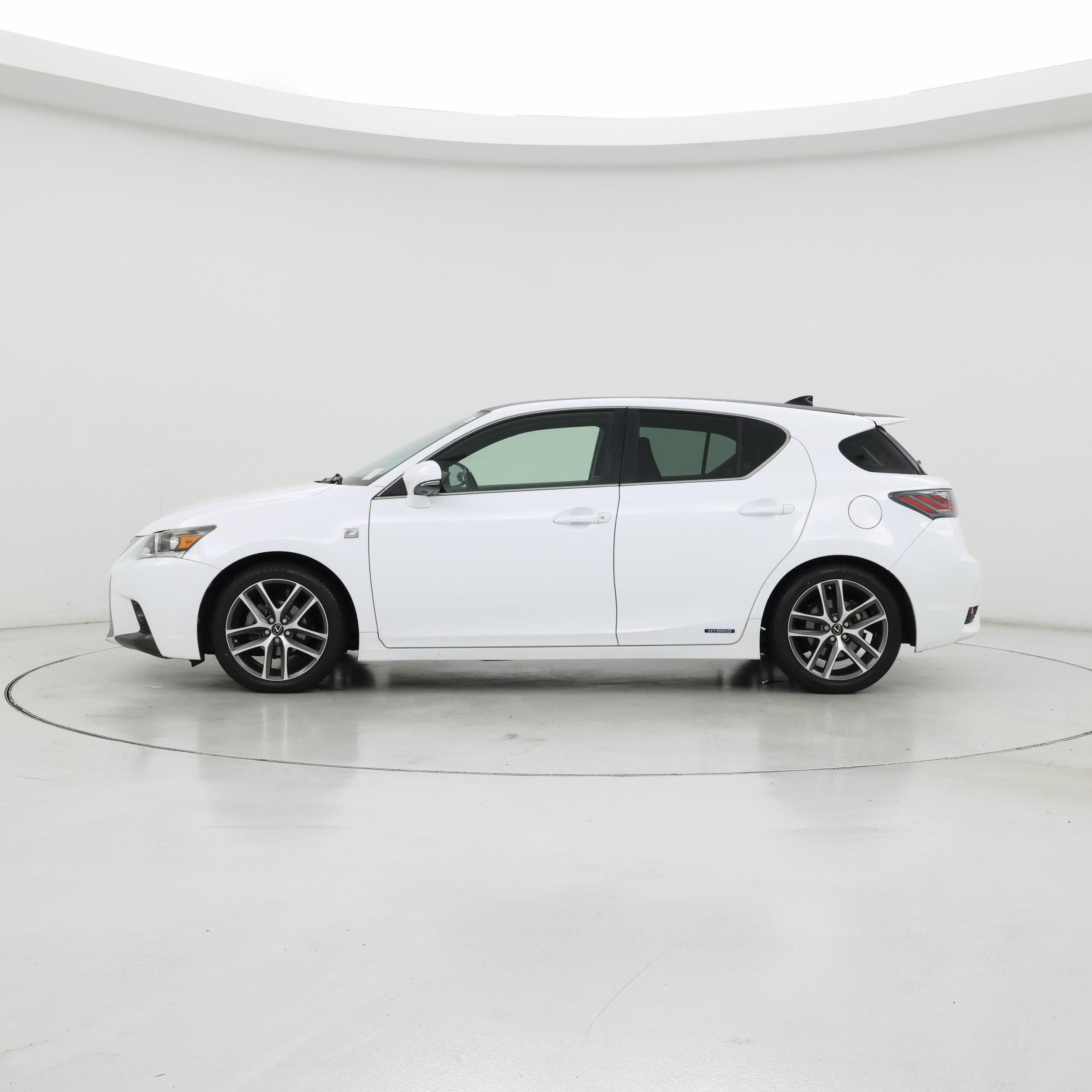 Thumbnail: 2015 Lexus CT - 3
