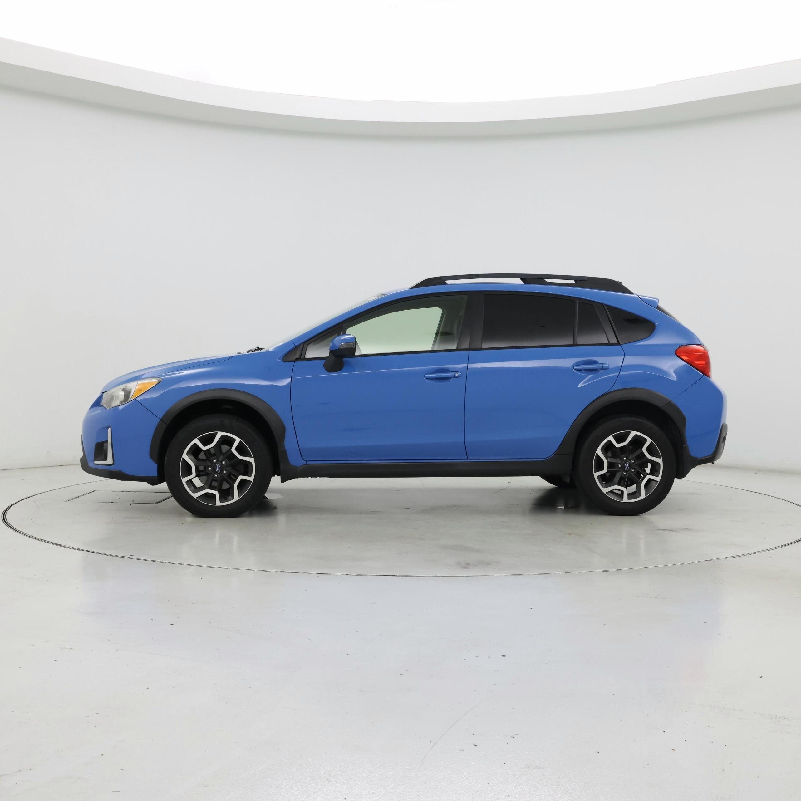 Thumbnail: 2016 Subaru XV Crosstrek - 3