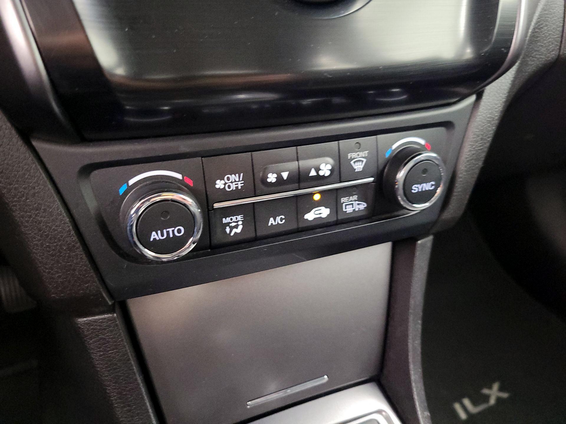 Thumbnail: 2014 Acura ILX - 16