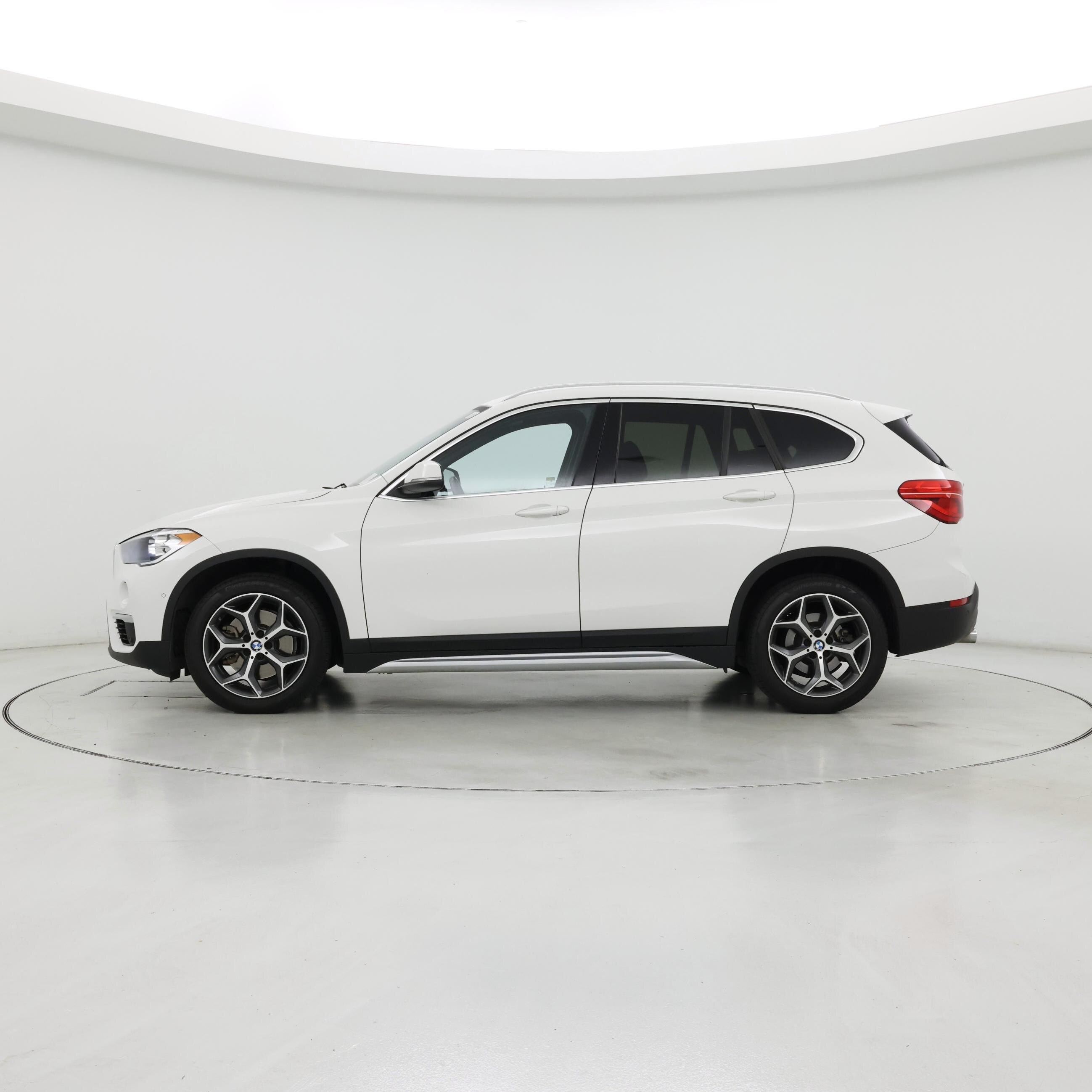Thumbnail: 2018 BMW X1 - 3
