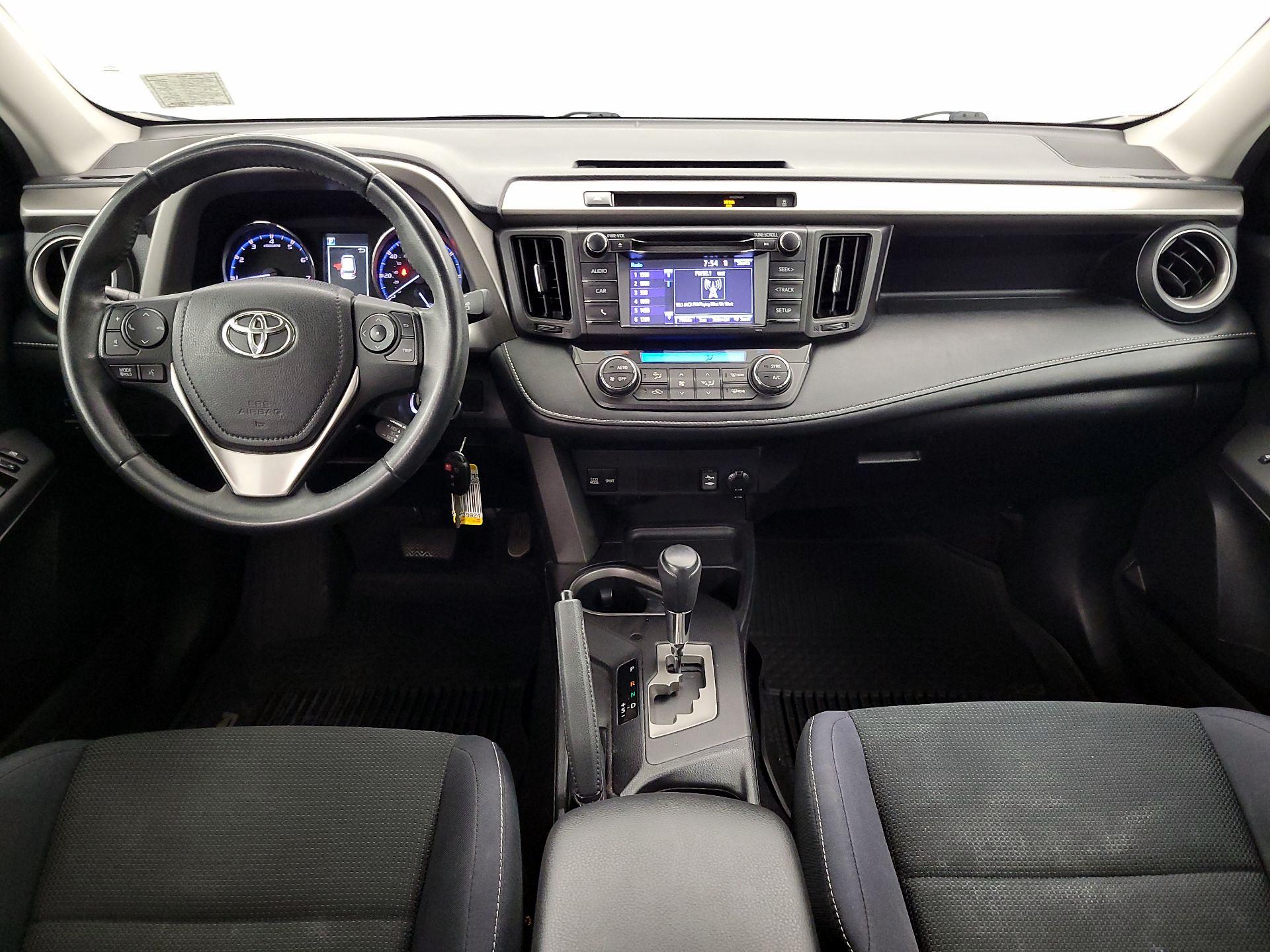 Thumbnail: 2016 Toyota RAV4 - 9