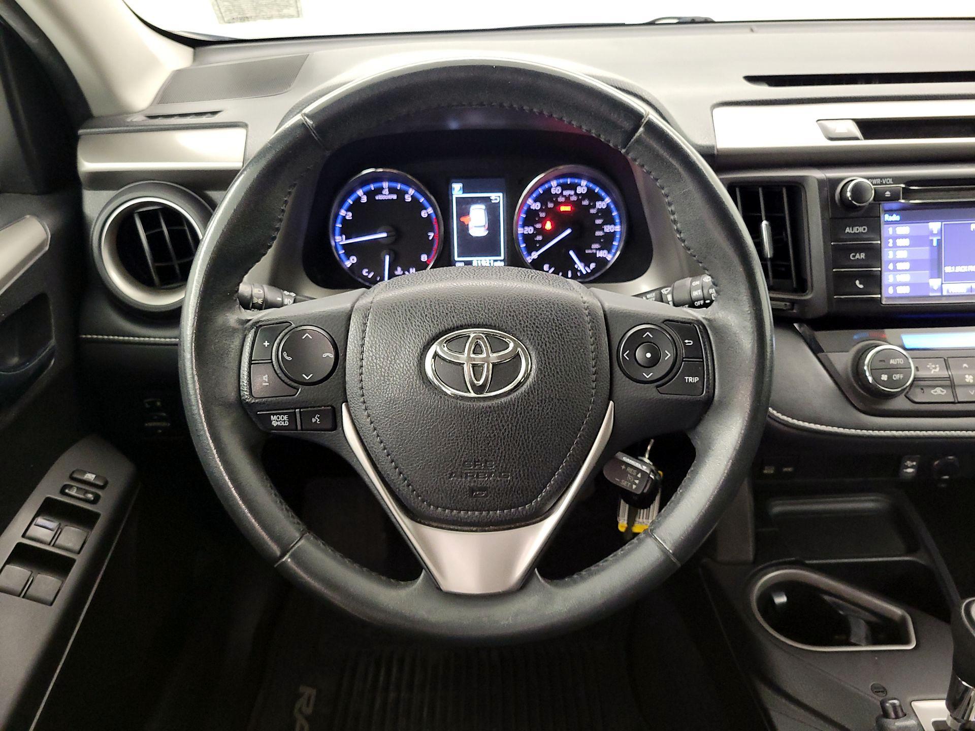 Thumbnail: 2016 Toyota RAV4 - 10