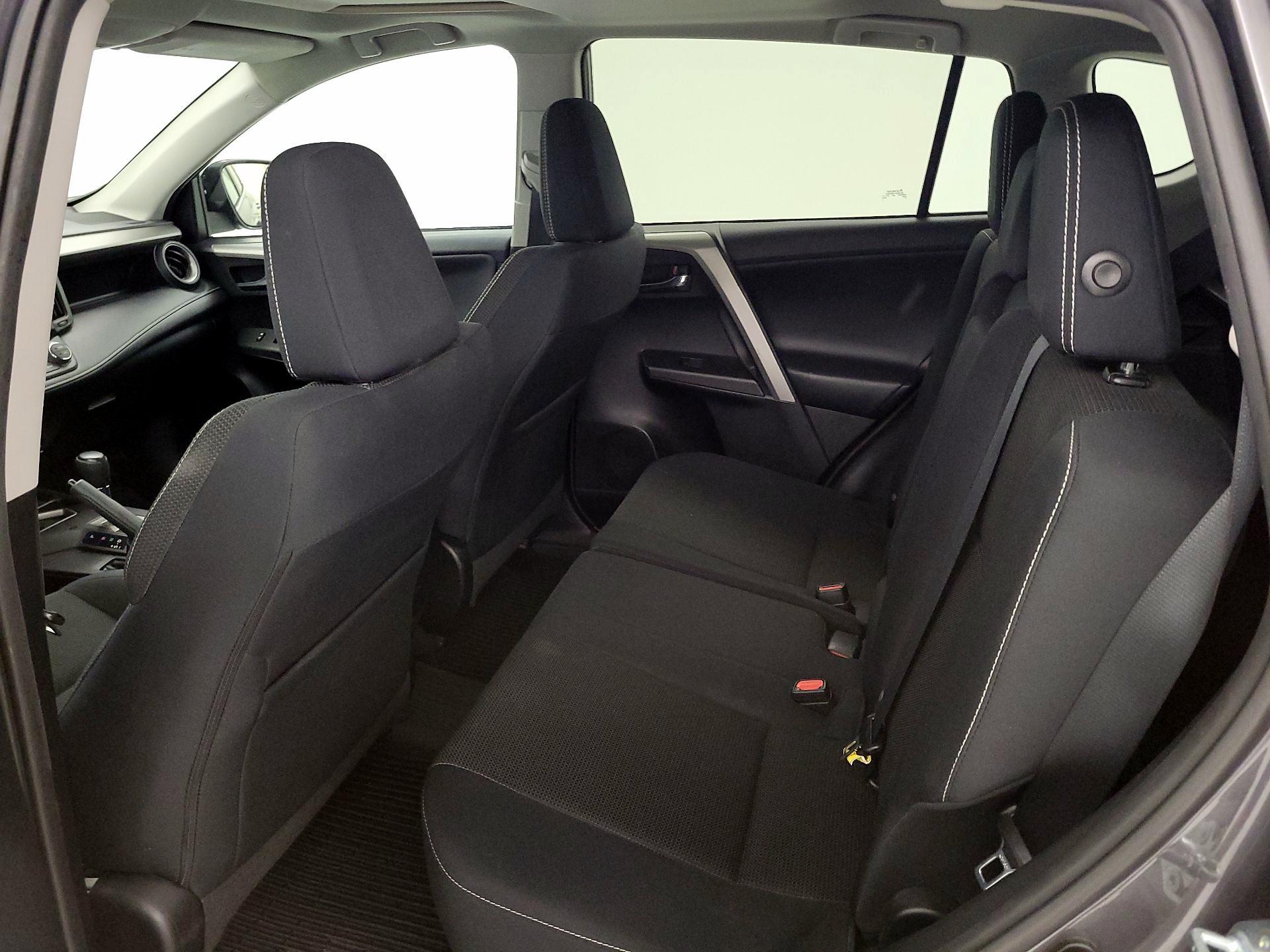 Thumbnail: 2016 Toyota RAV4 - 20