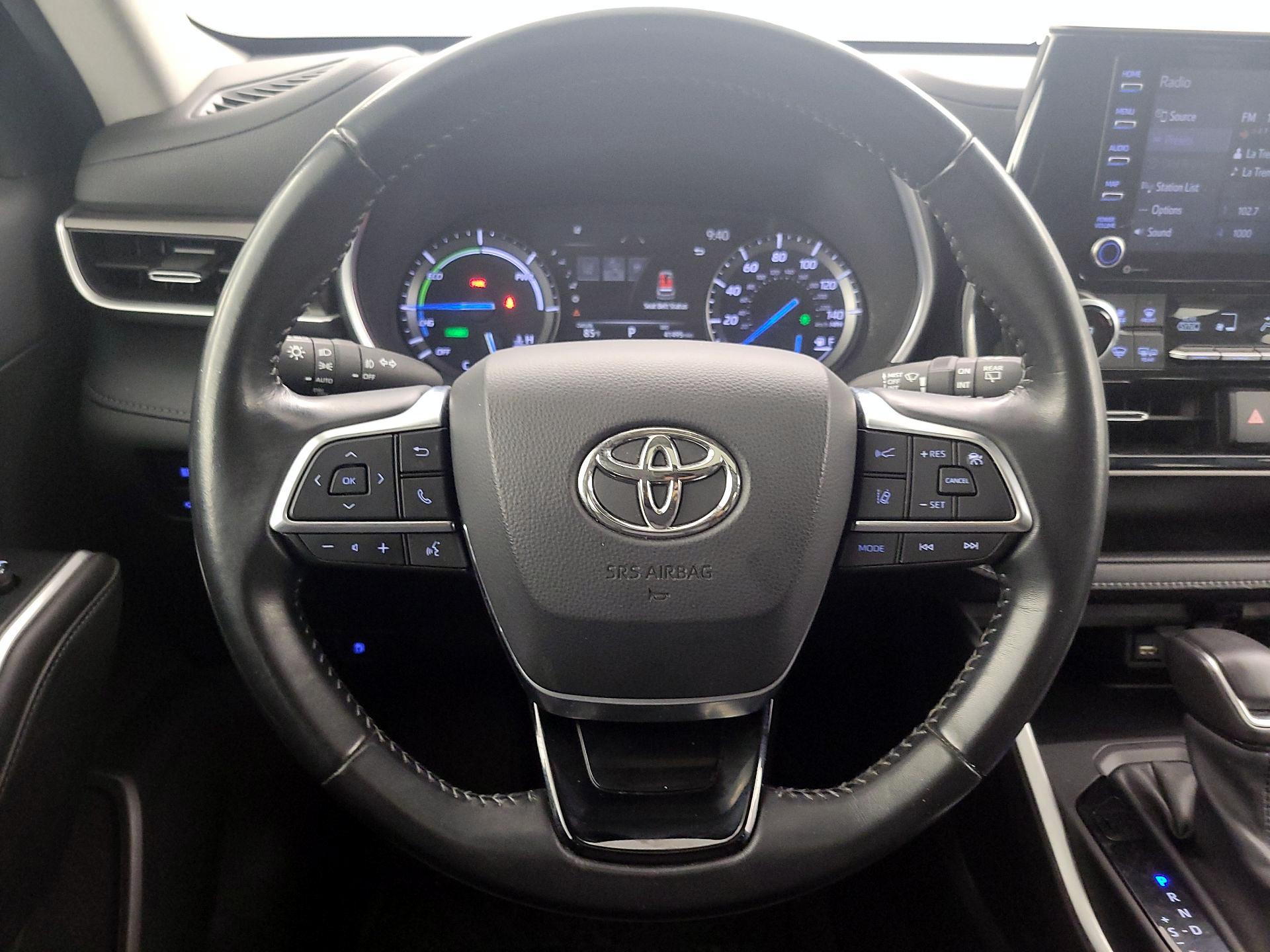 Thumbnail: 2021 Toyota Highlander - 10