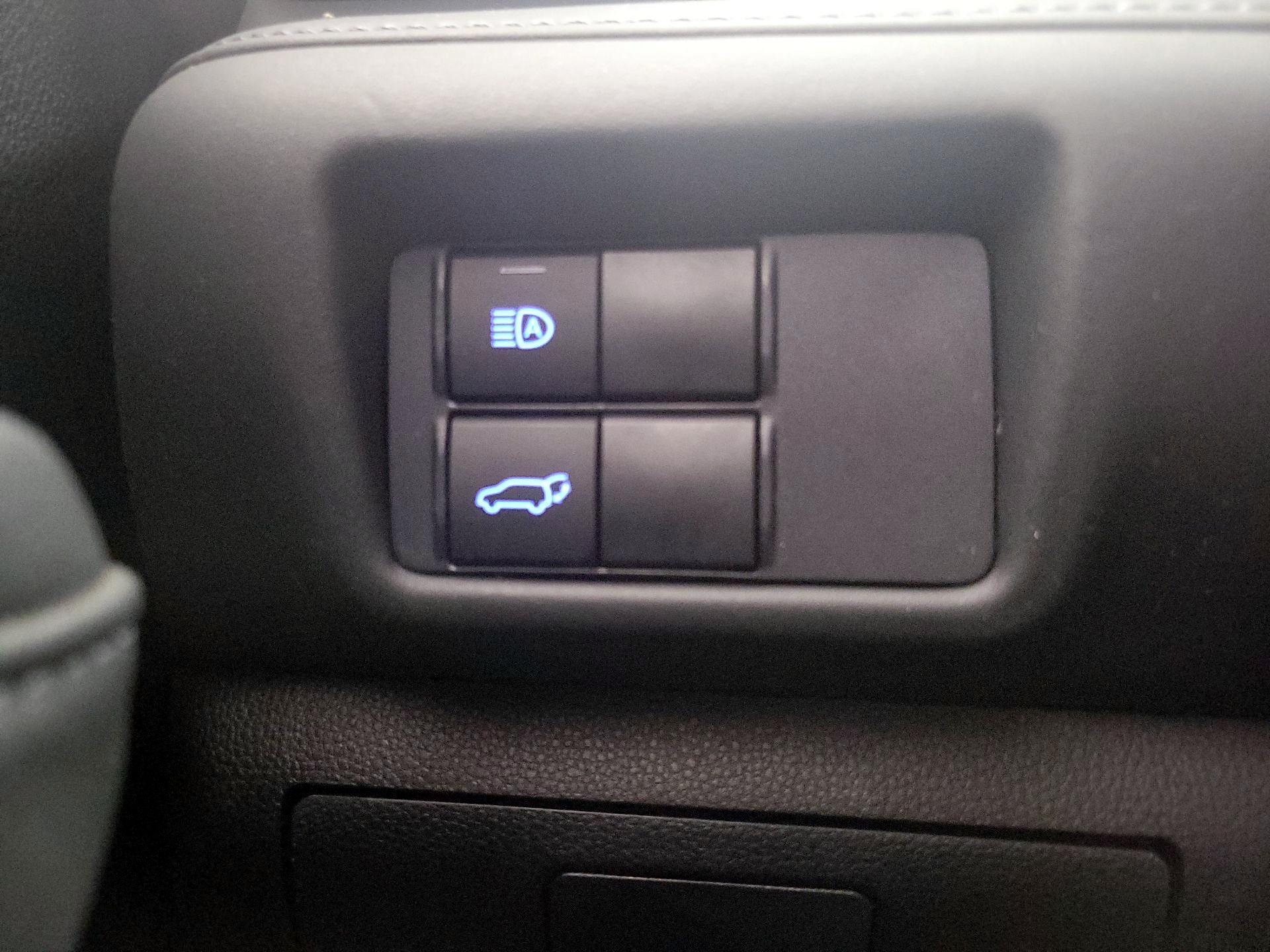 Thumbnail: 2021 Toyota Highlander - 13