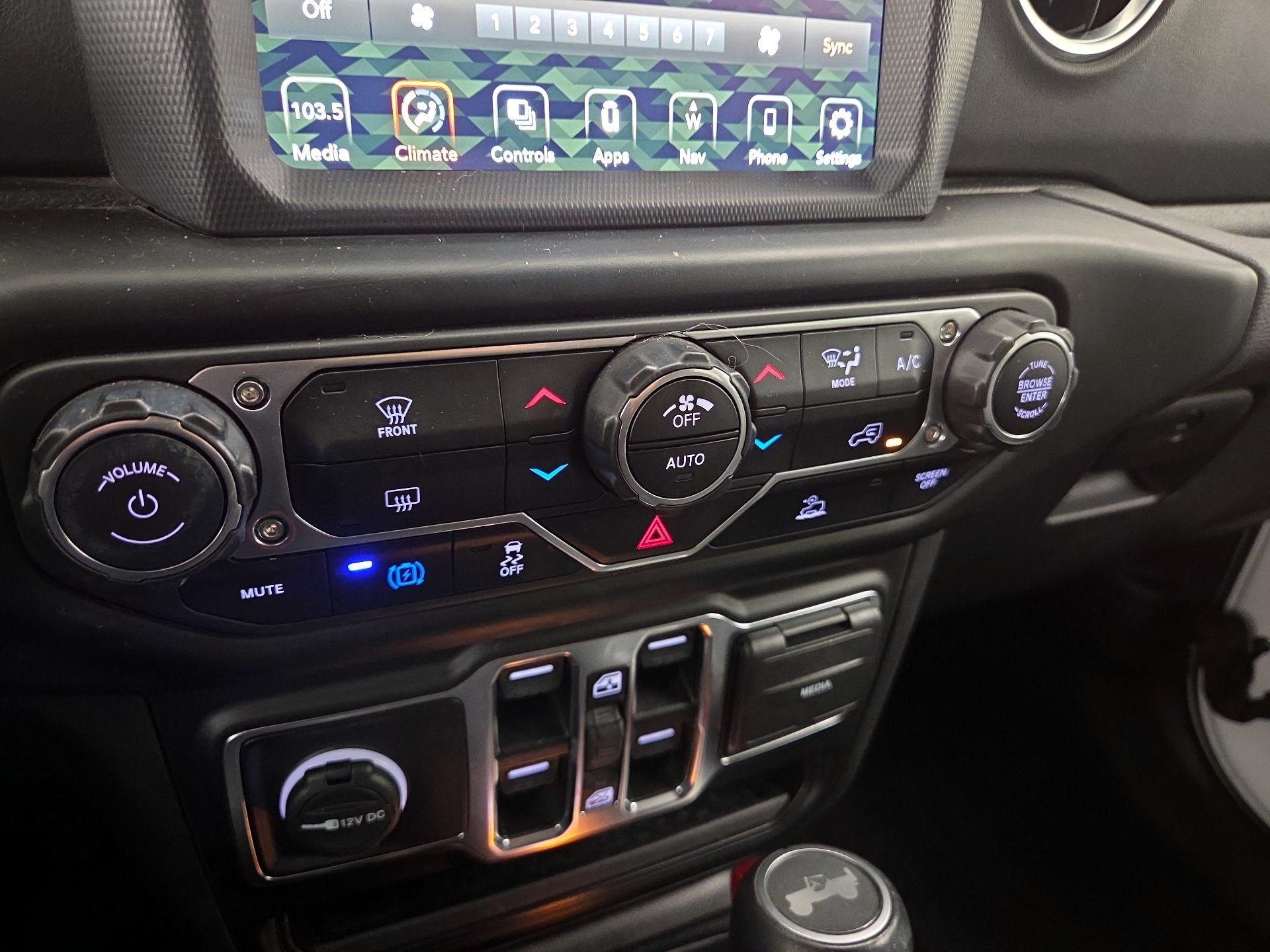 Thumbnail: 2023 Jeep Wrangler - 17