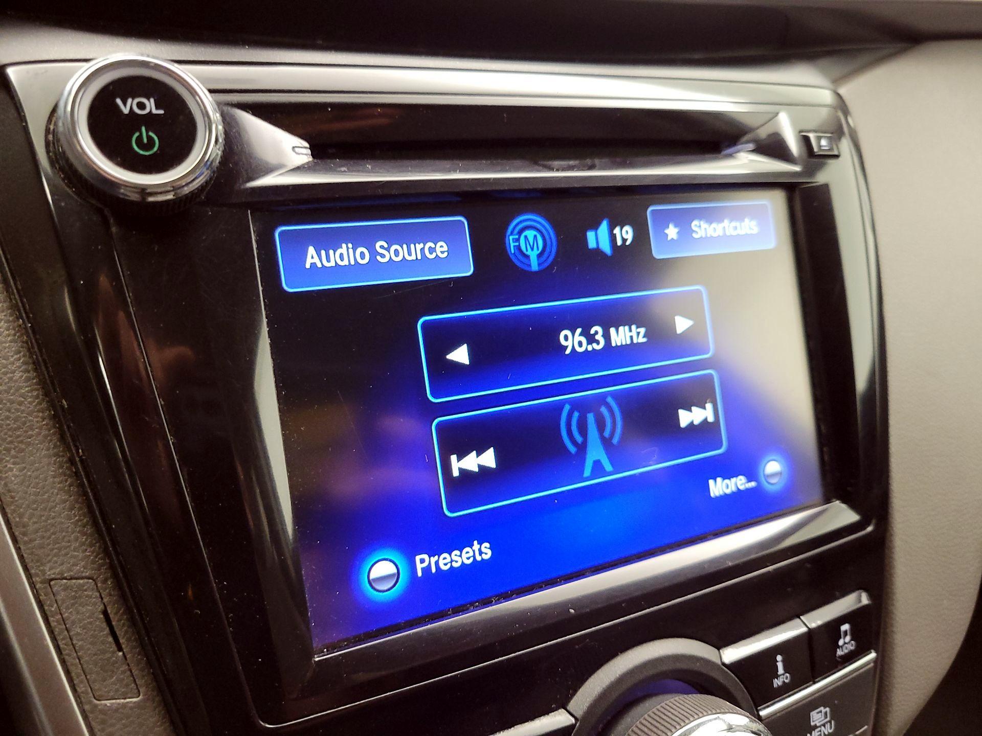 Thumbnail: 2014 Honda Odyssey - 16